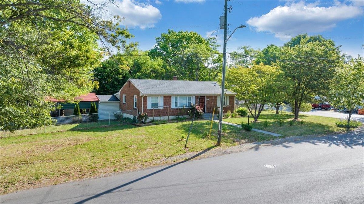 5001 Hildebrand Road NW Roanoke VA 24012