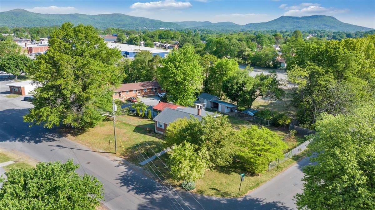 5001 Hildebrand Road NW Roanoke VA 24012