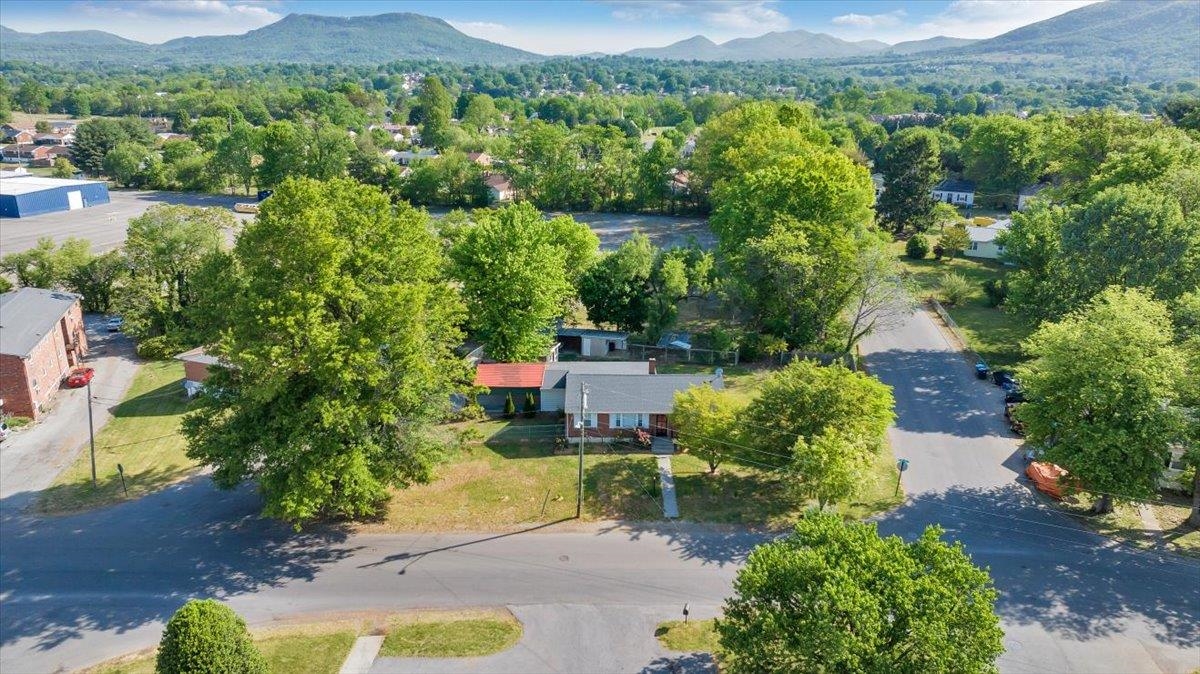 5001 Hildebrand Road NW Roanoke VA 24012