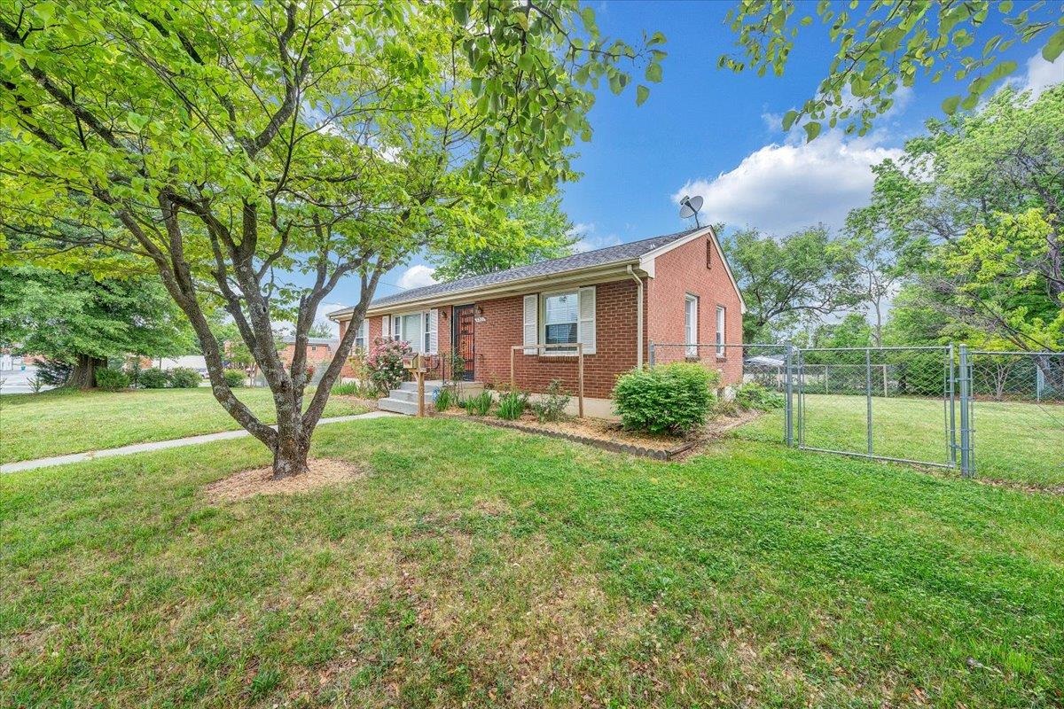5001 Hildebrand Road NW Roanoke VA 24012