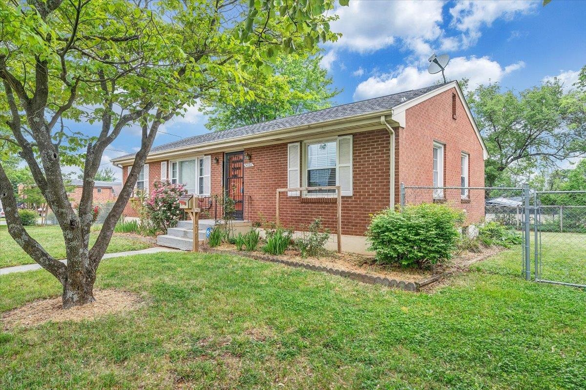 5001 Hildebrand Road NW Roanoke VA 24012