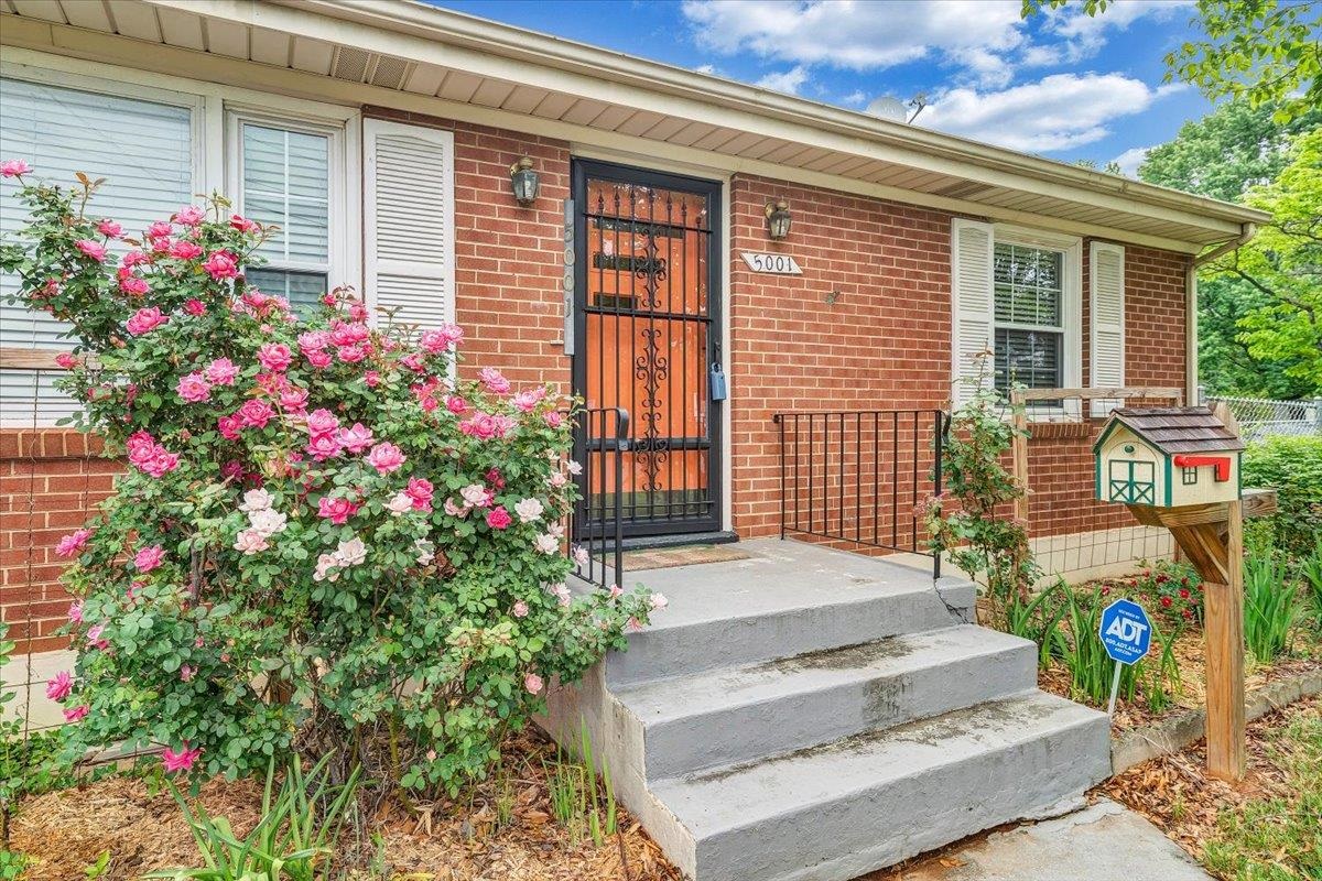 5001 Hildebrand Road NW Roanoke VA 24012