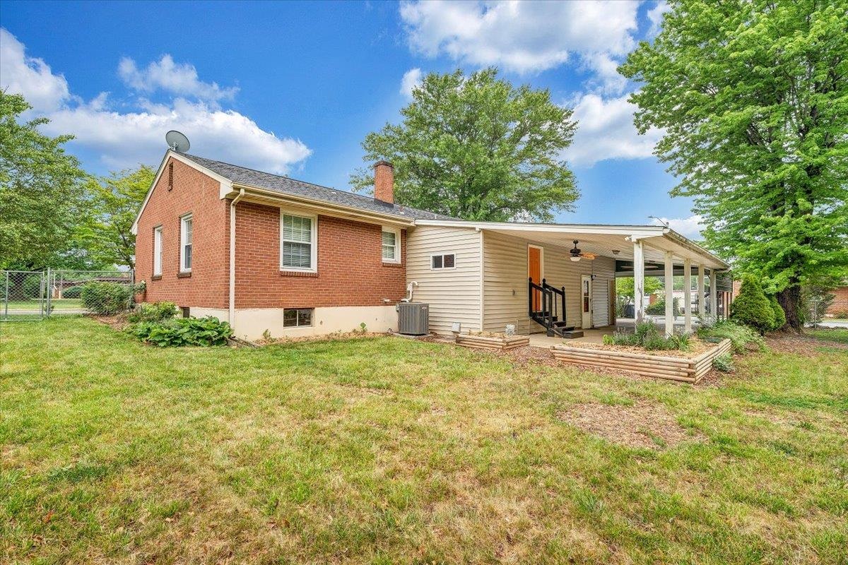 5001 Hildebrand Road NW Roanoke VA 24012