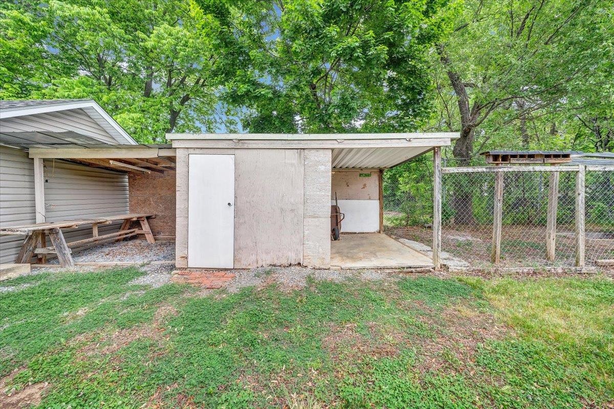 5001 Hildebrand Road NW Roanoke VA 24012