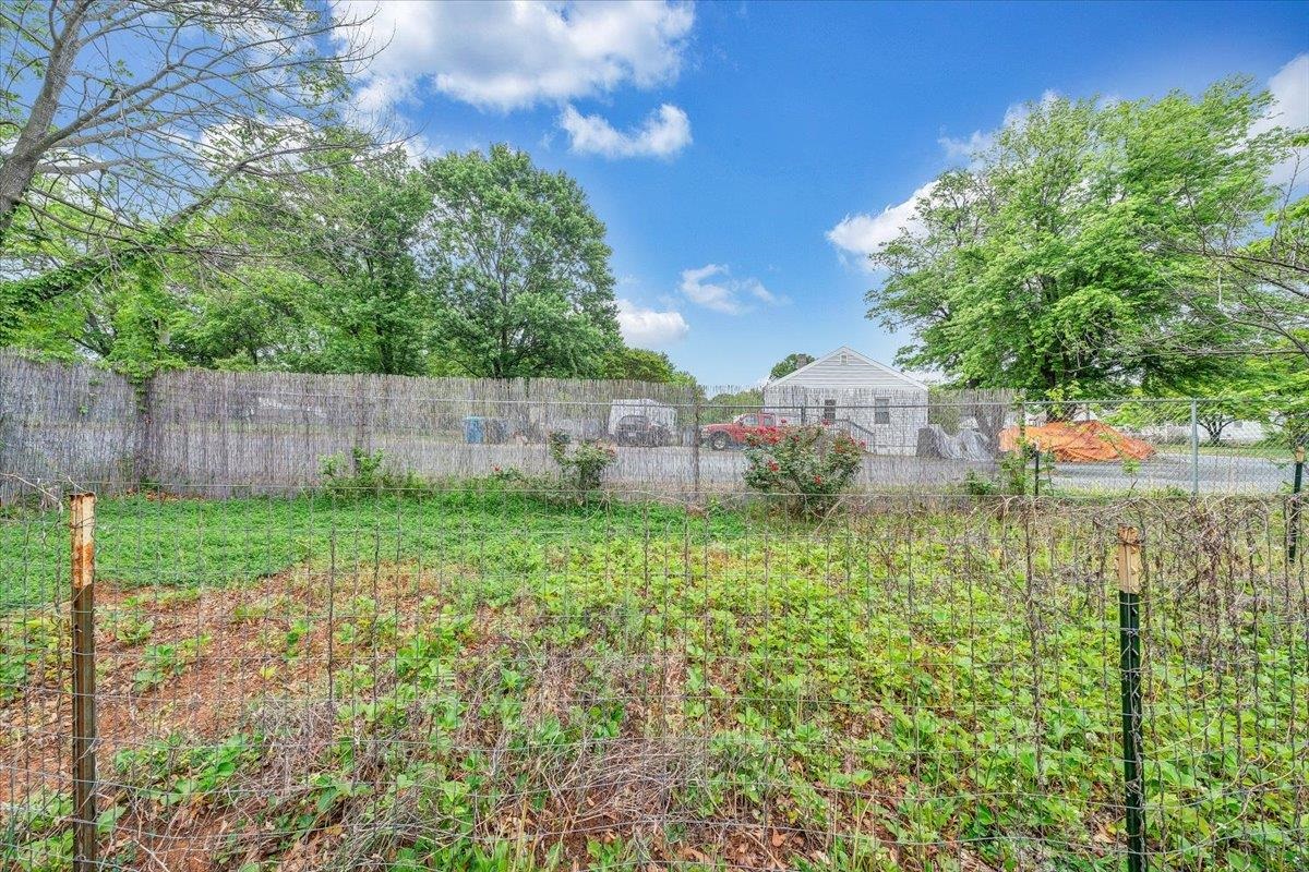 5001 Hildebrand Road NW Roanoke VA 24012