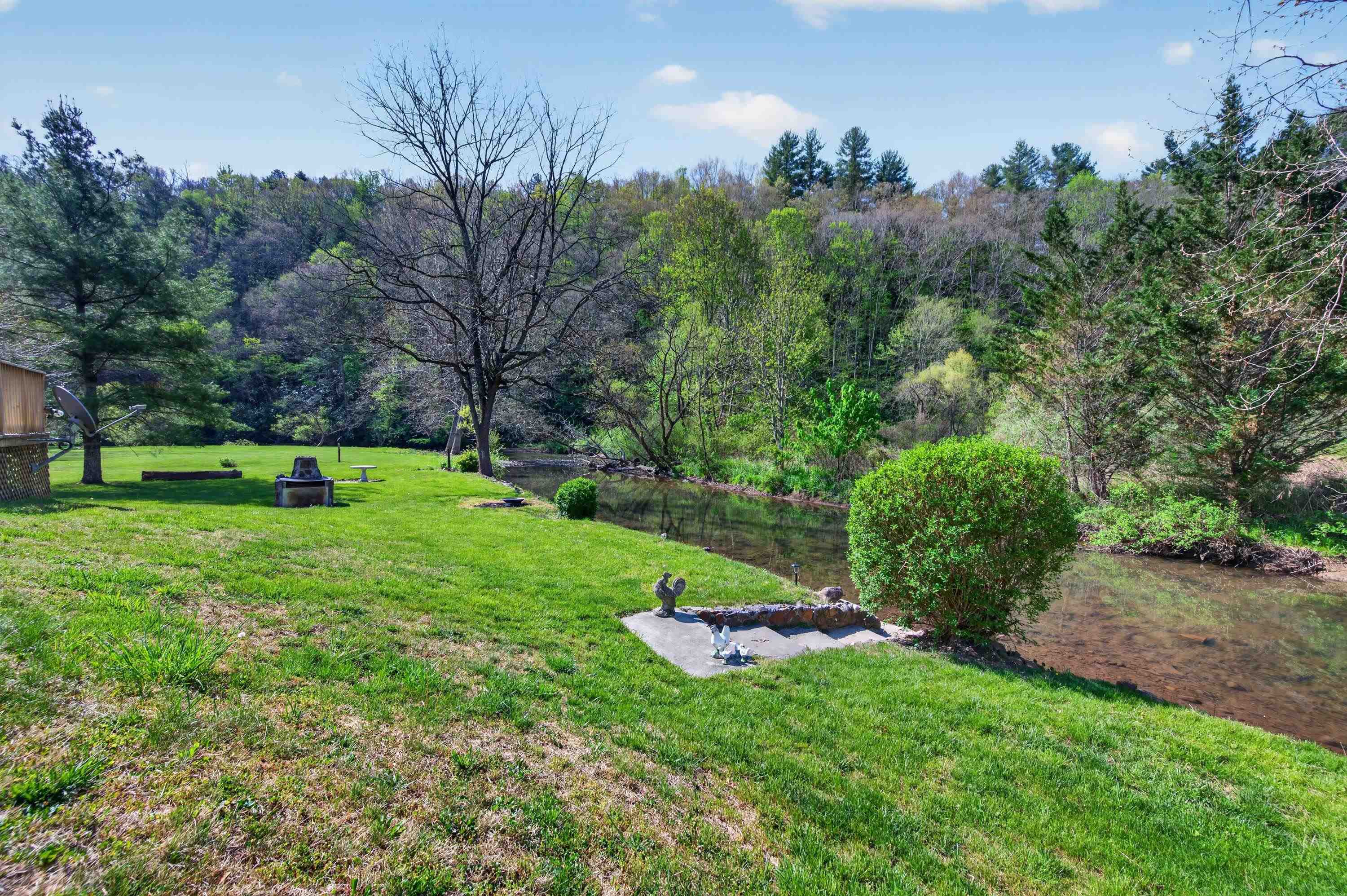 230 Cherry Lane Bastian VA 24314