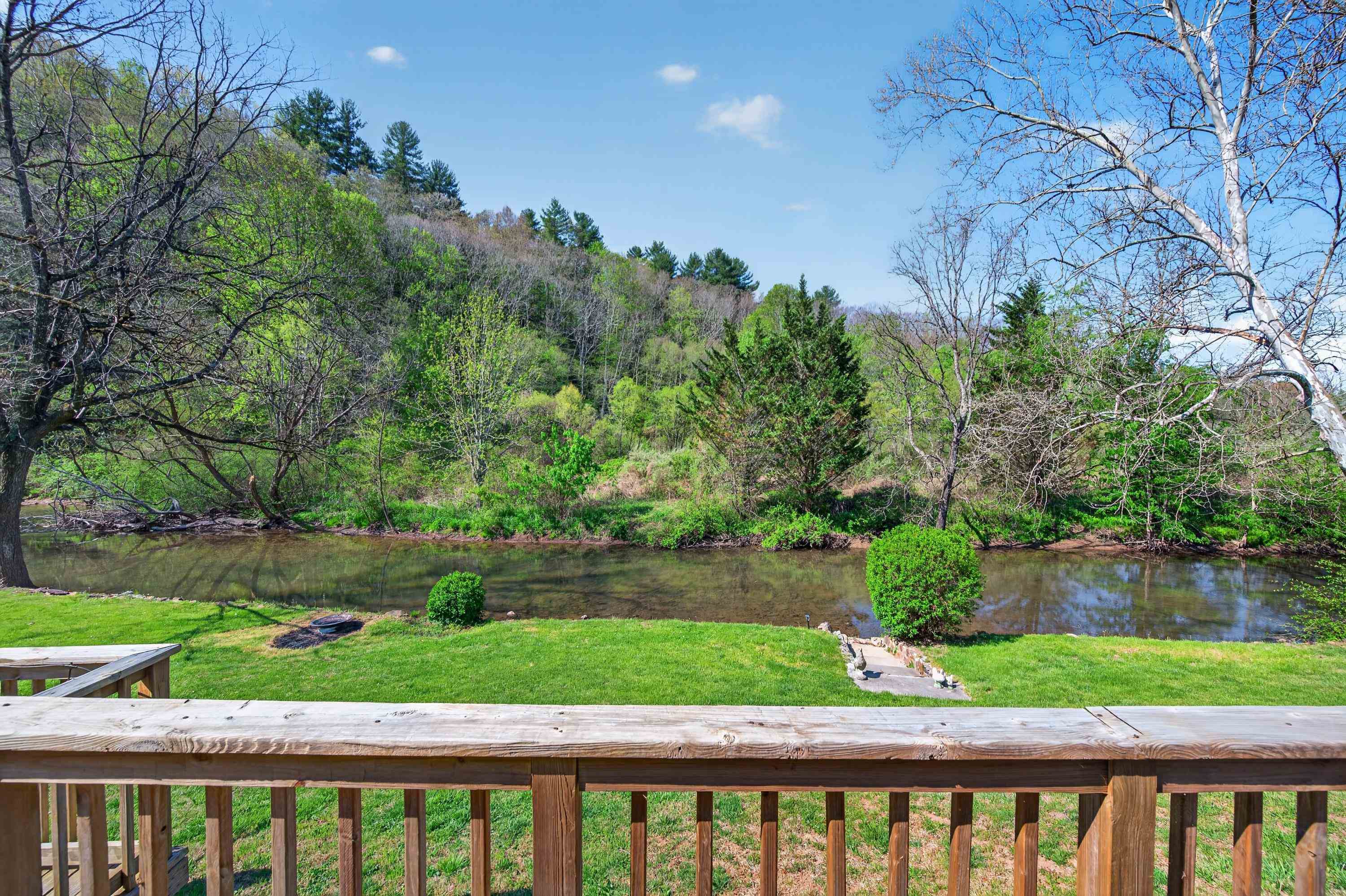 230 Cherry Lane Bastian VA 24314