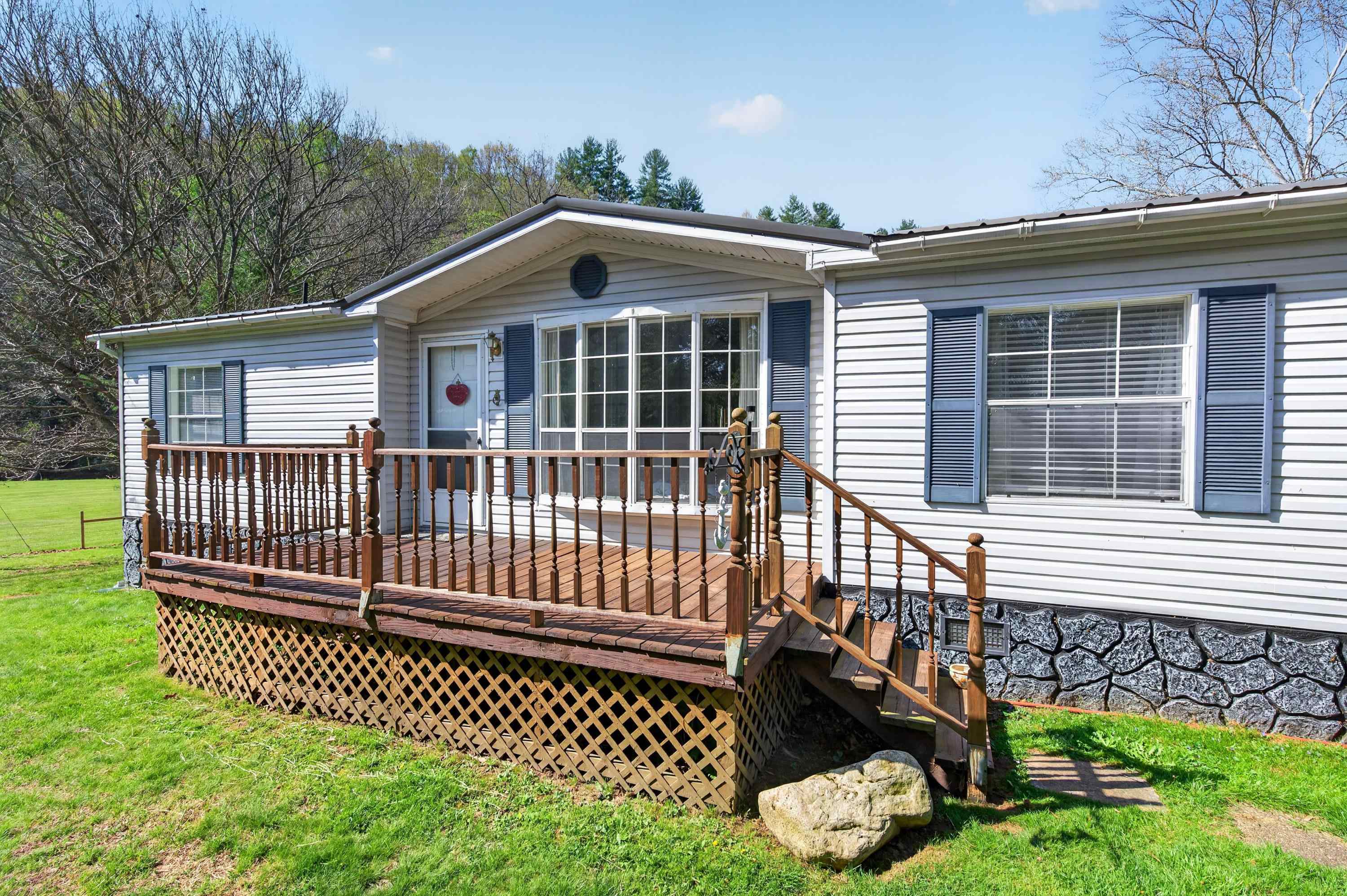230 Cherry Lane Bastian VA 24314