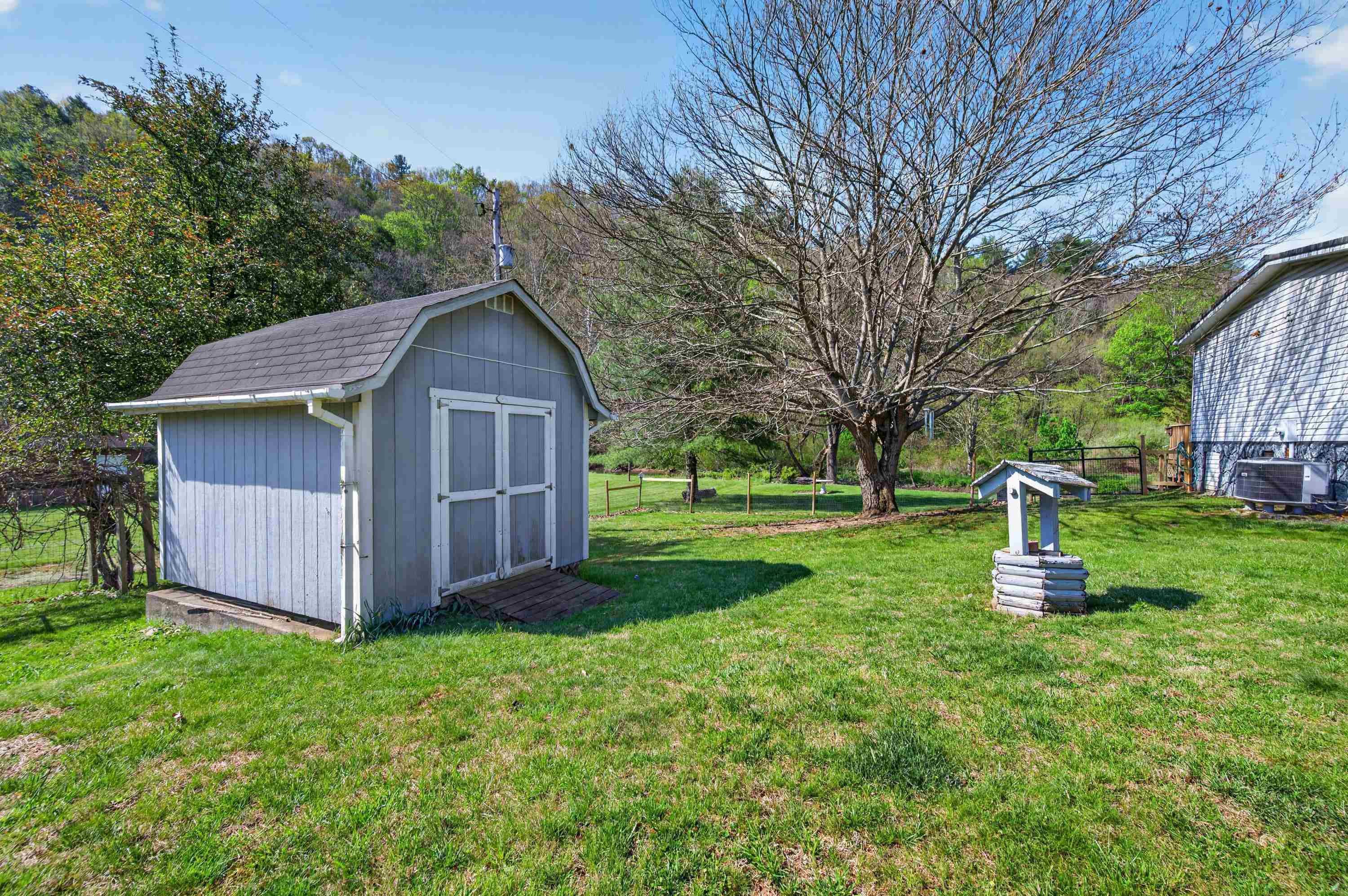 230 Cherry Lane Bastian VA 24314