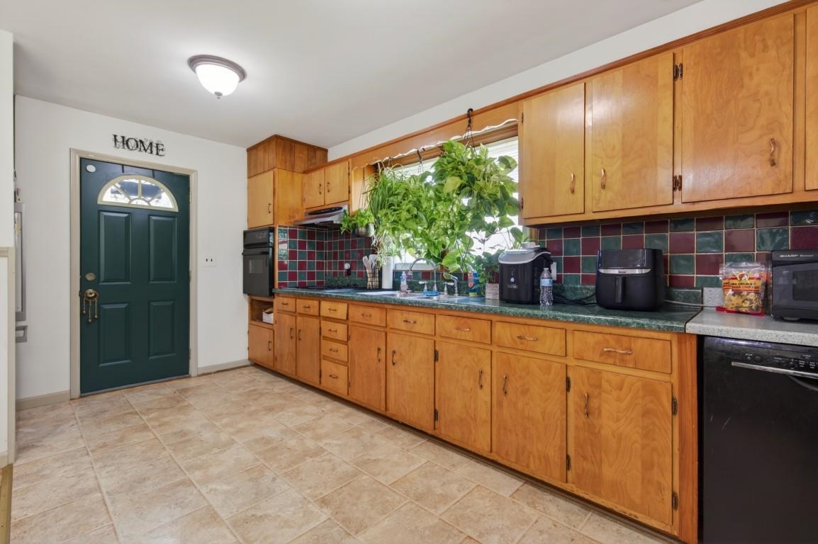 6810 Pulaski Avenue Fairlawn VA 24141