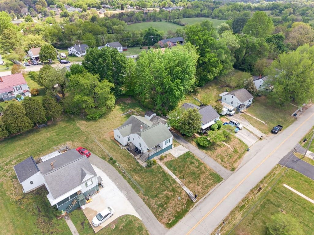 6810 Pulaski Avenue Fairlawn VA 24141