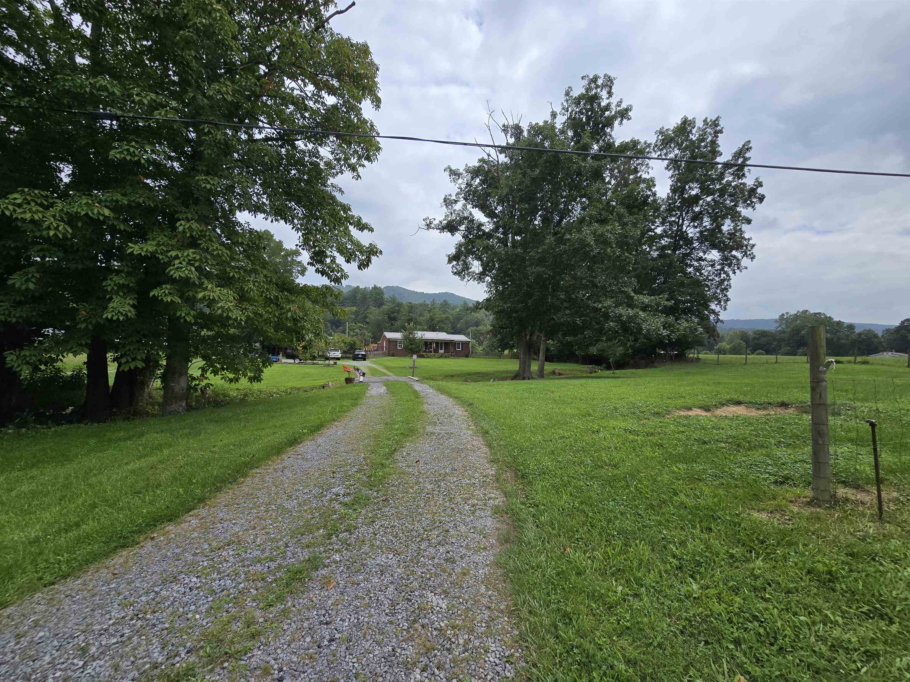 3268 Railroad Trail Bastian VA 24314