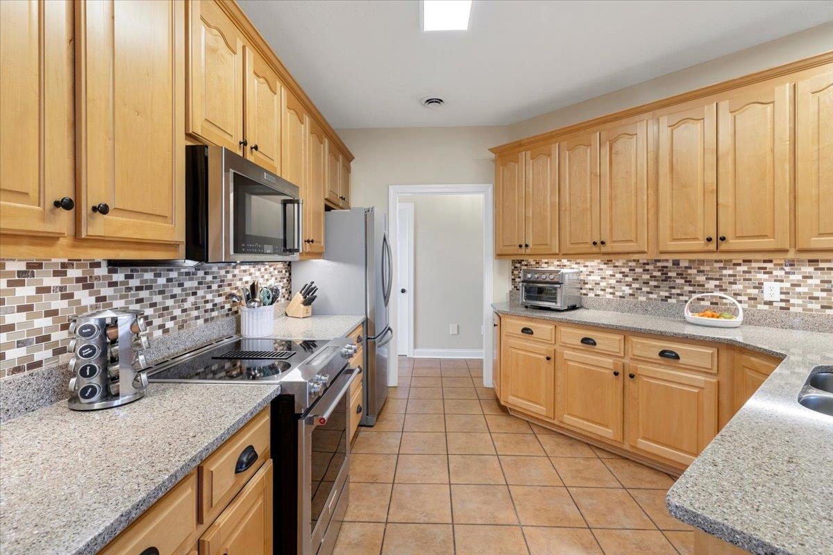 2120 Knoll Crest Drive Christiansburg VA 24073