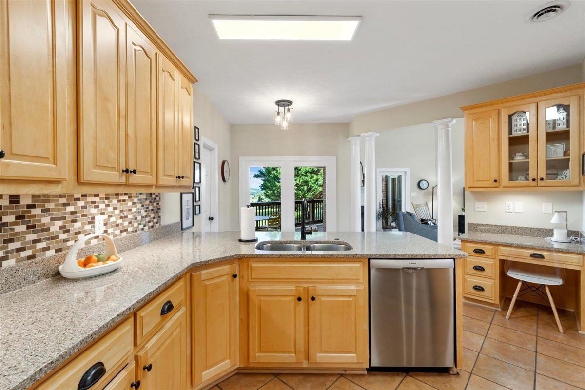 2120 Knoll Crest Drive Christiansburg VA 24073