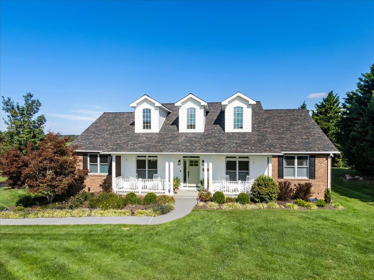 2120 Knoll Crest Drive Christiansburg VA 24073