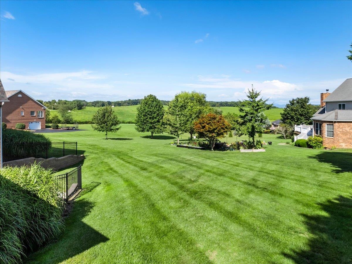 2120 Knoll Crest Drive Christiansburg VA 24073