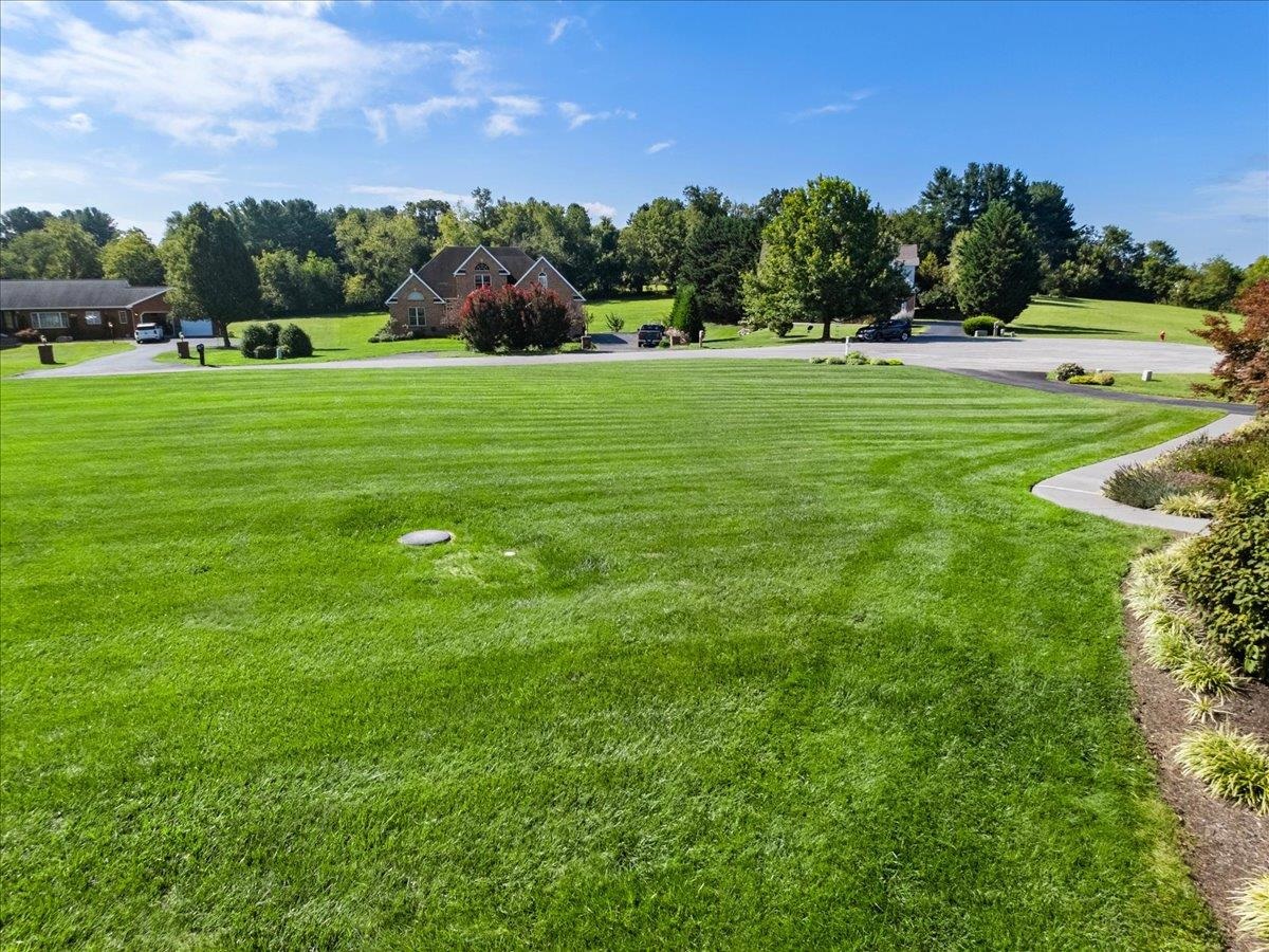 2120 Knoll Crest Drive Christiansburg VA 24073