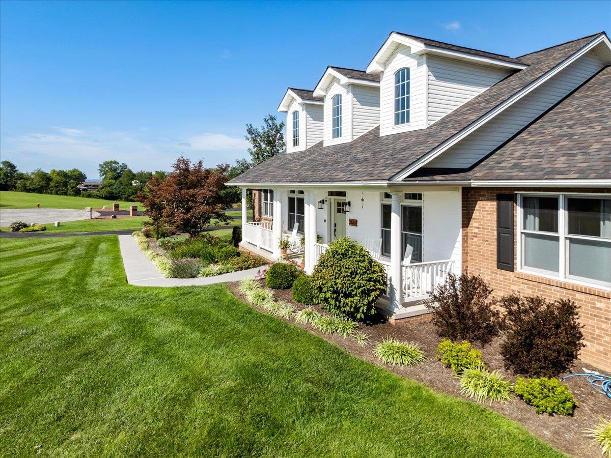 2120 Knoll Crest Drive Christiansburg VA 24073