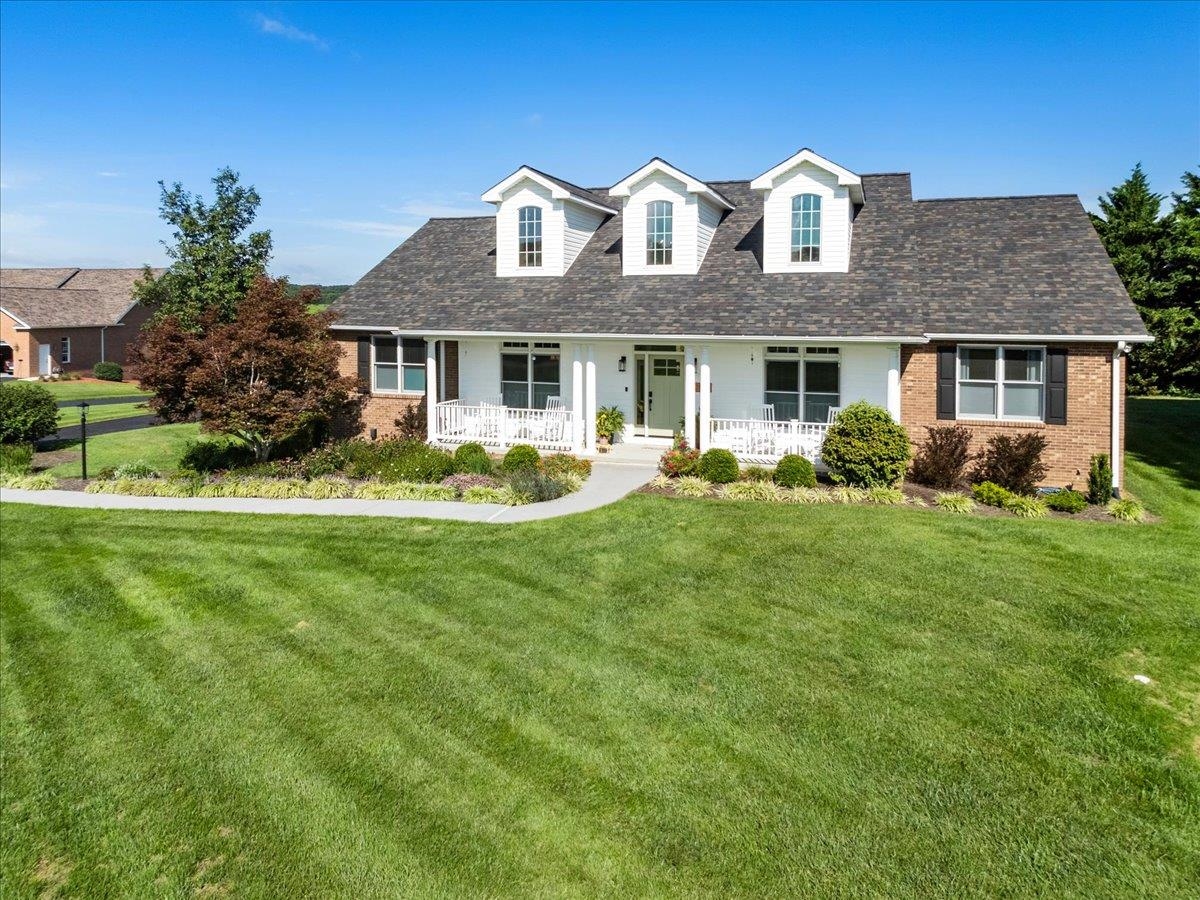 2120 Knoll Crest Drive Christiansburg VA 24073