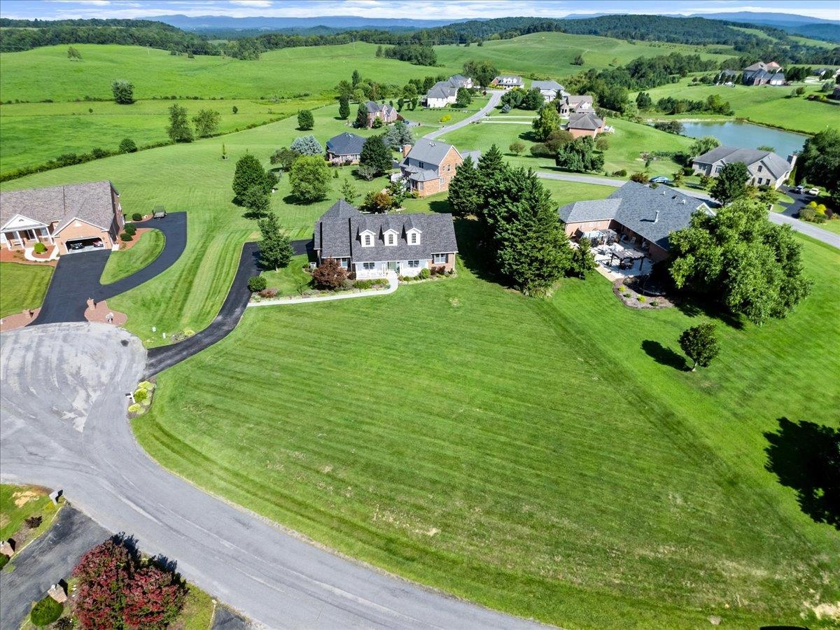 2120 Knoll Crest Drive Christiansburg VA 24073
