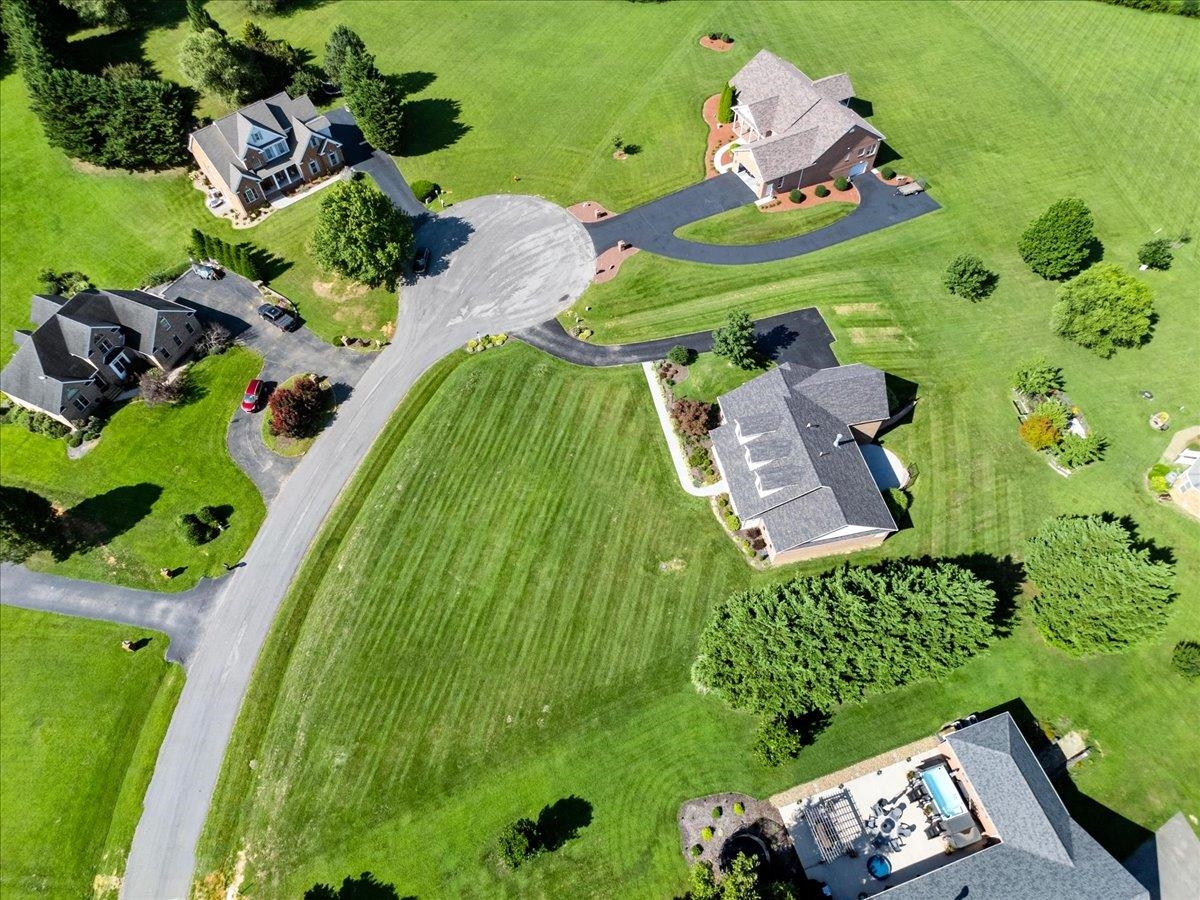 2120 Knoll Crest Drive Christiansburg VA 24073