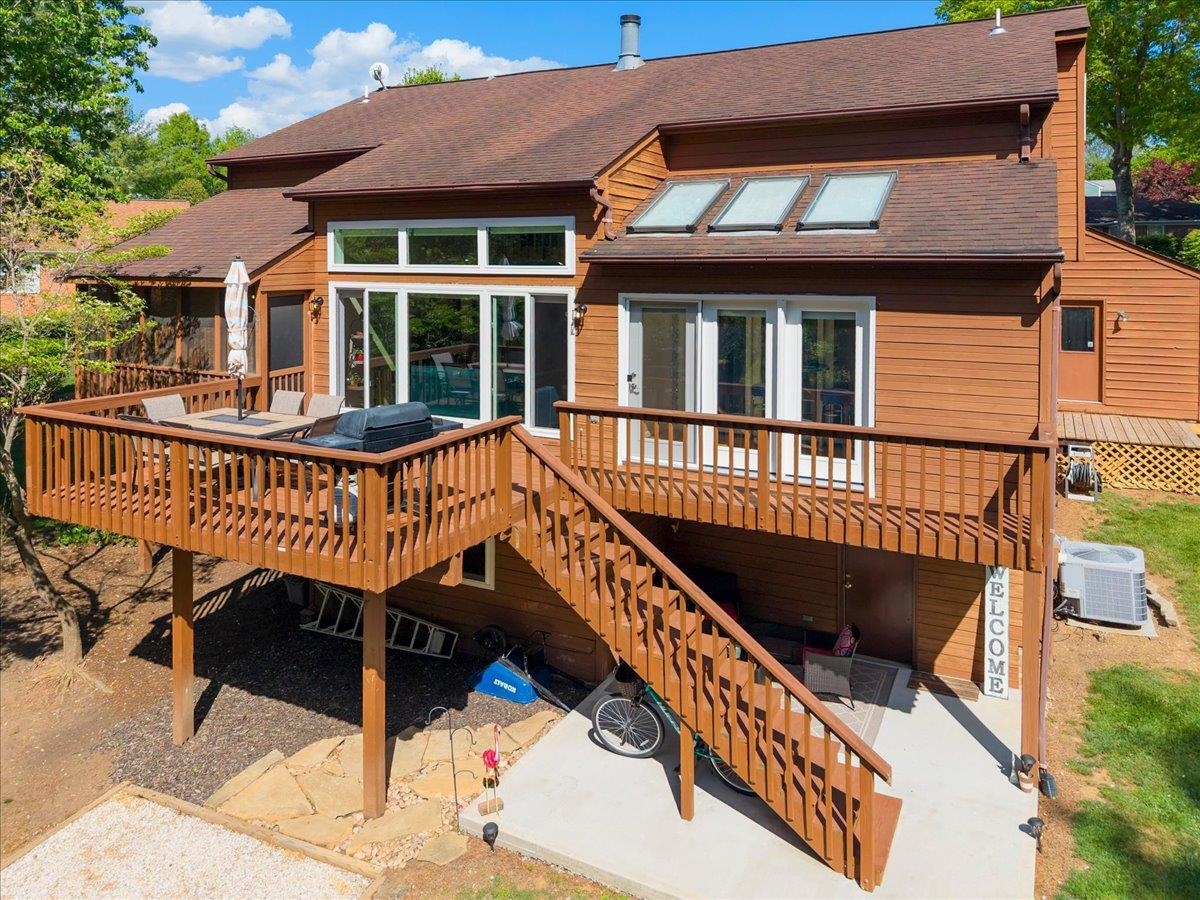 520 Seminole Drive Blacksburg VA 24060