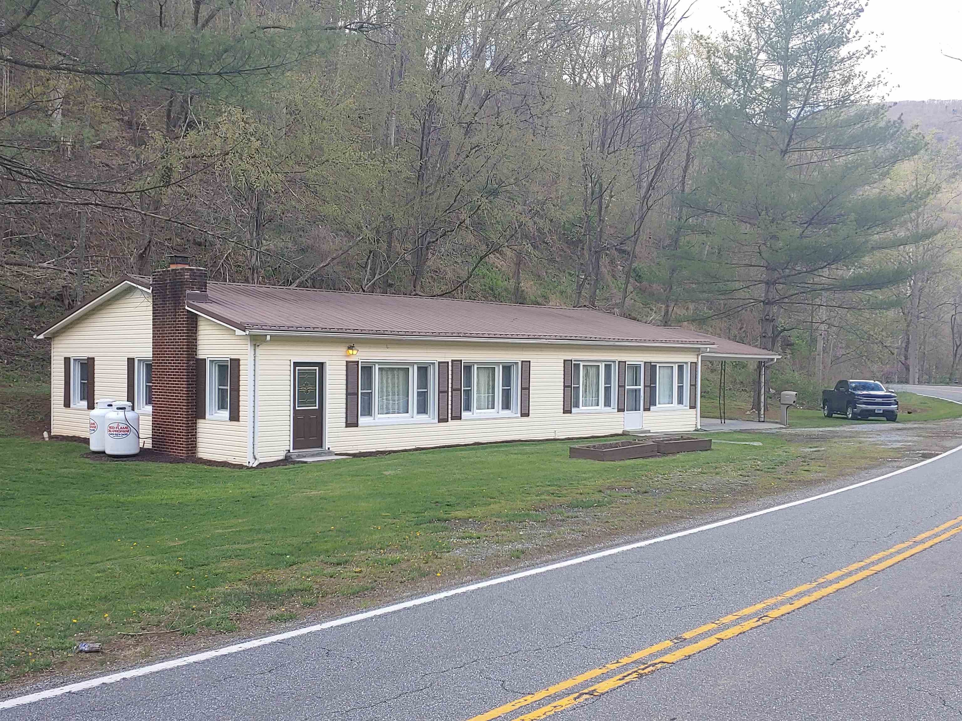 4680 Wolf Creek Road Narrows VA 24124