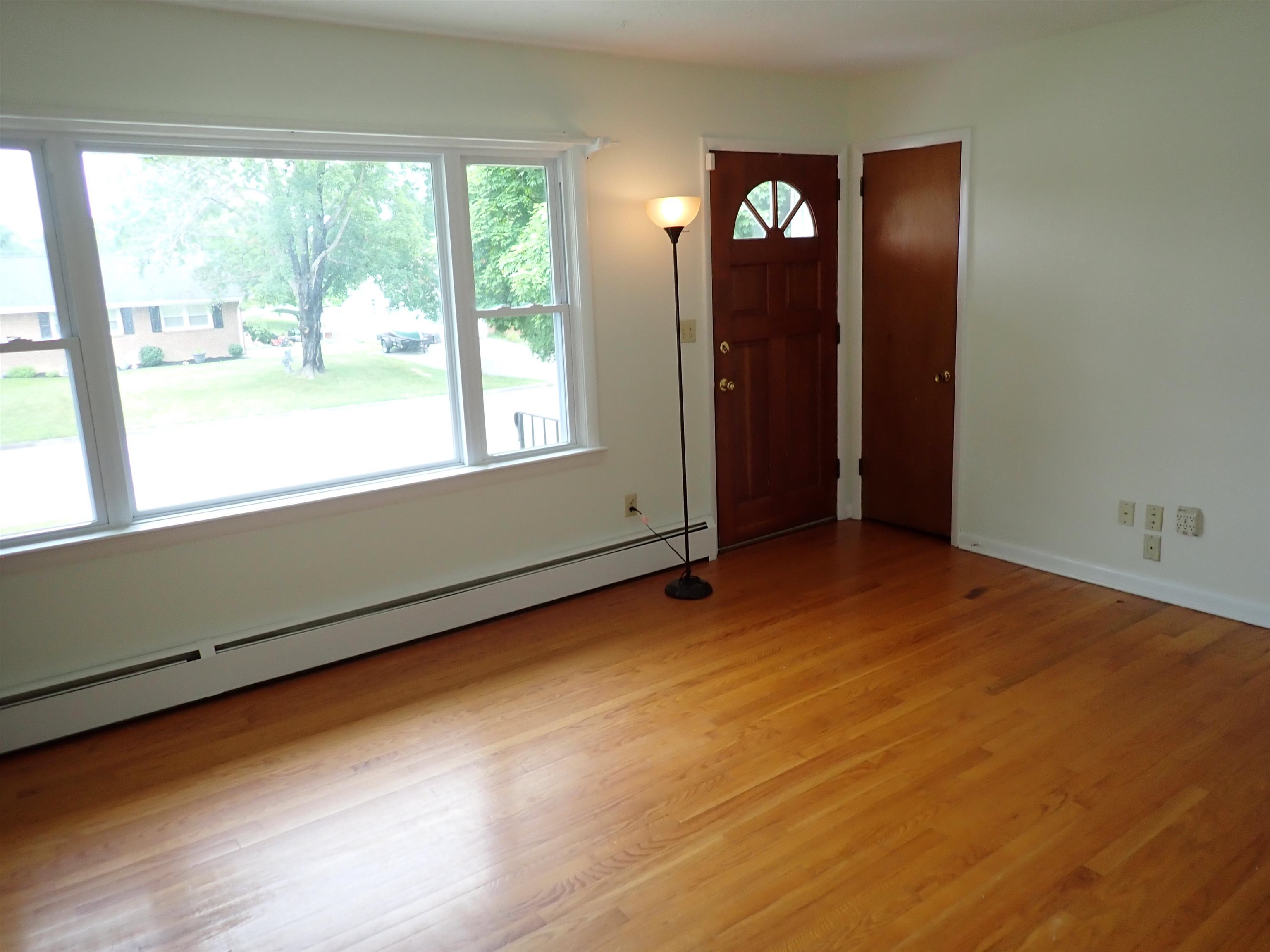 902 Dundee Drive Radford VA 24141