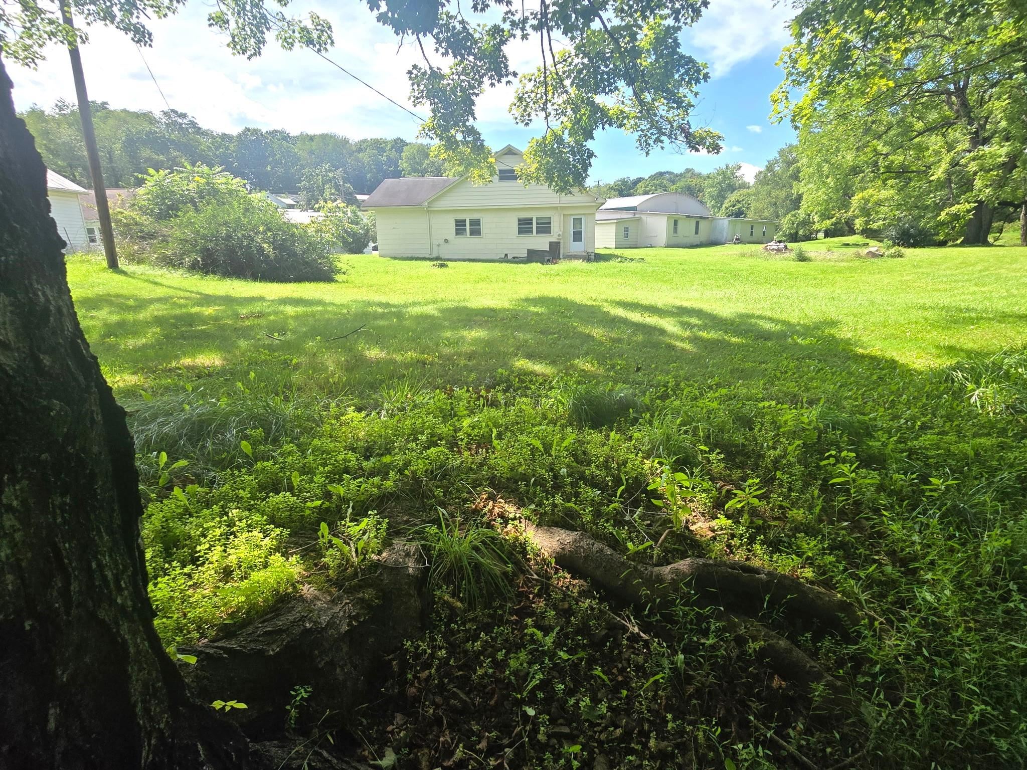 33 5th Street Bland VA 24315