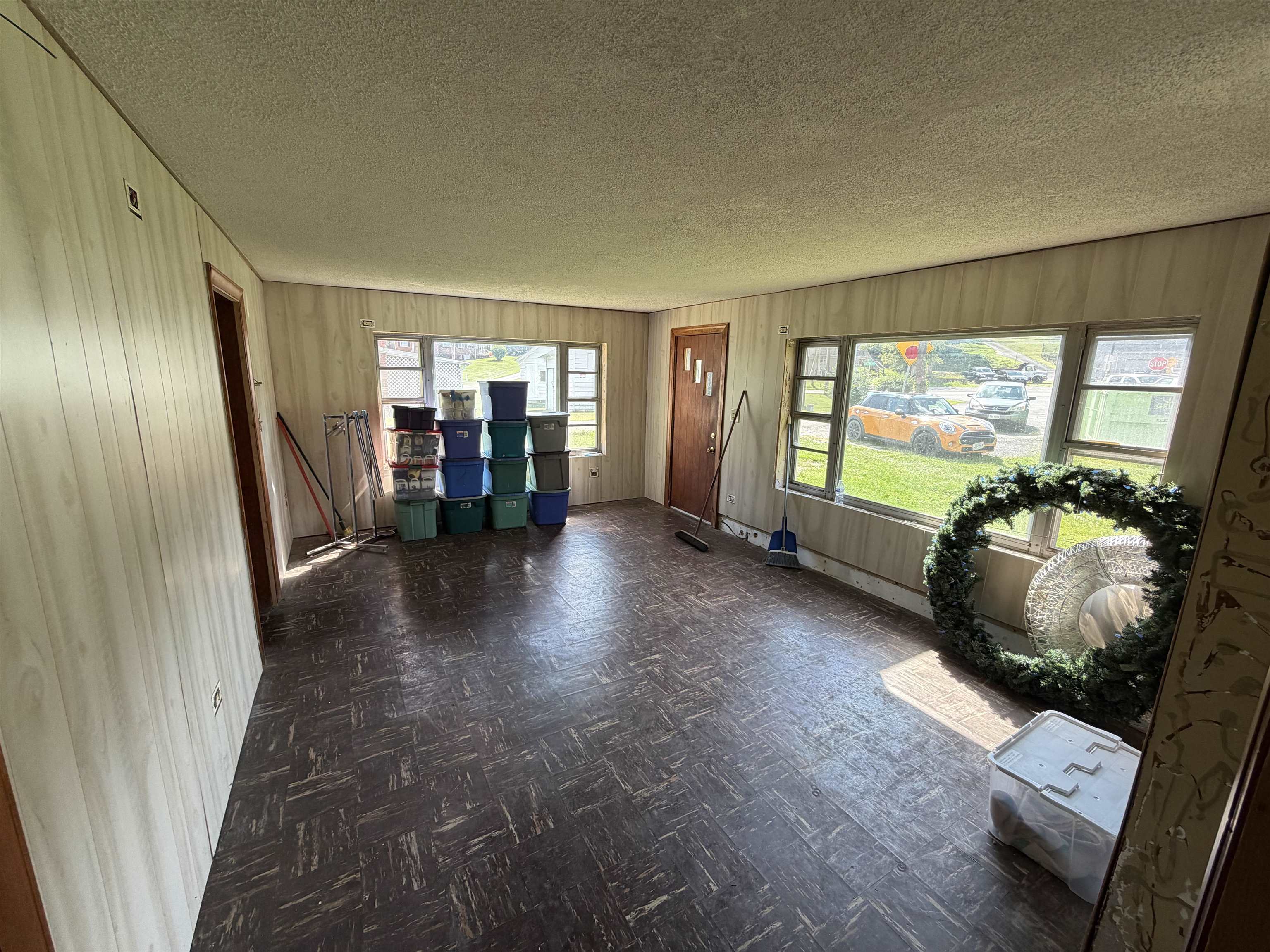 33 5th Street Bland VA 24315