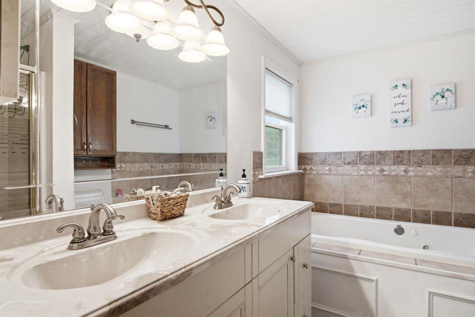 1738 Old Wolf Creek Road Narrows VA 24124
