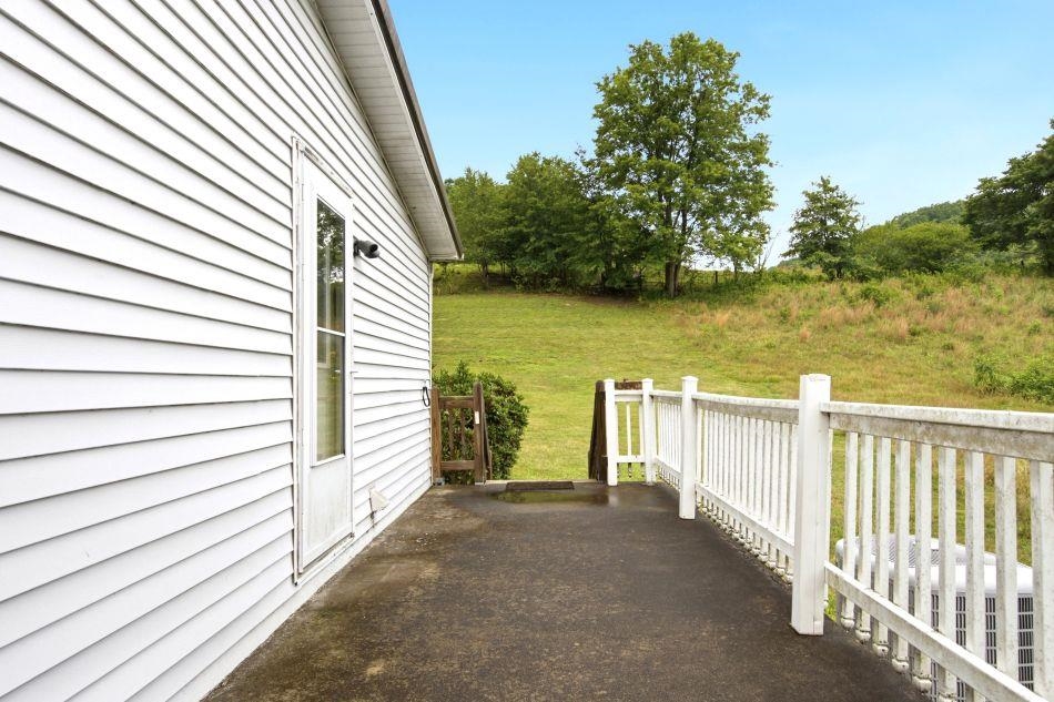 1738 Old Wolf Creek Road Narrows VA 24124