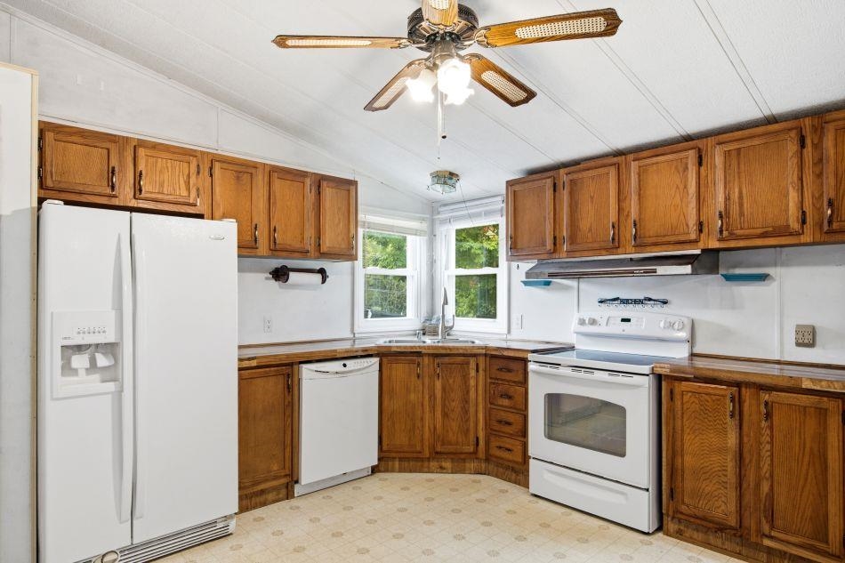1738 Old Wolf Creek Road Narrows VA 24124