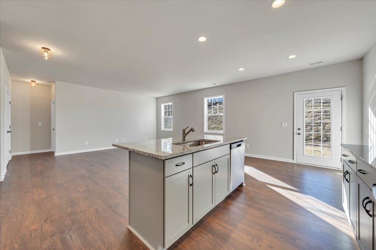 7401 King's Pointe Drive Fairlawn VA 24141