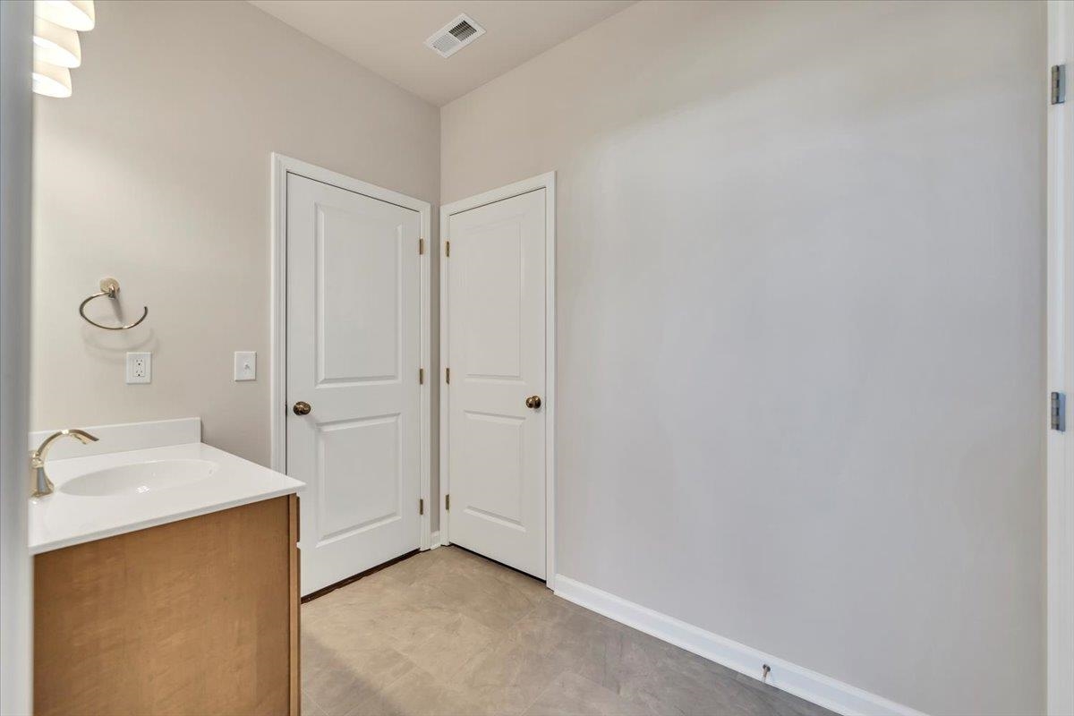 7401 King's Pointe Drive Fairlawn VA 24141