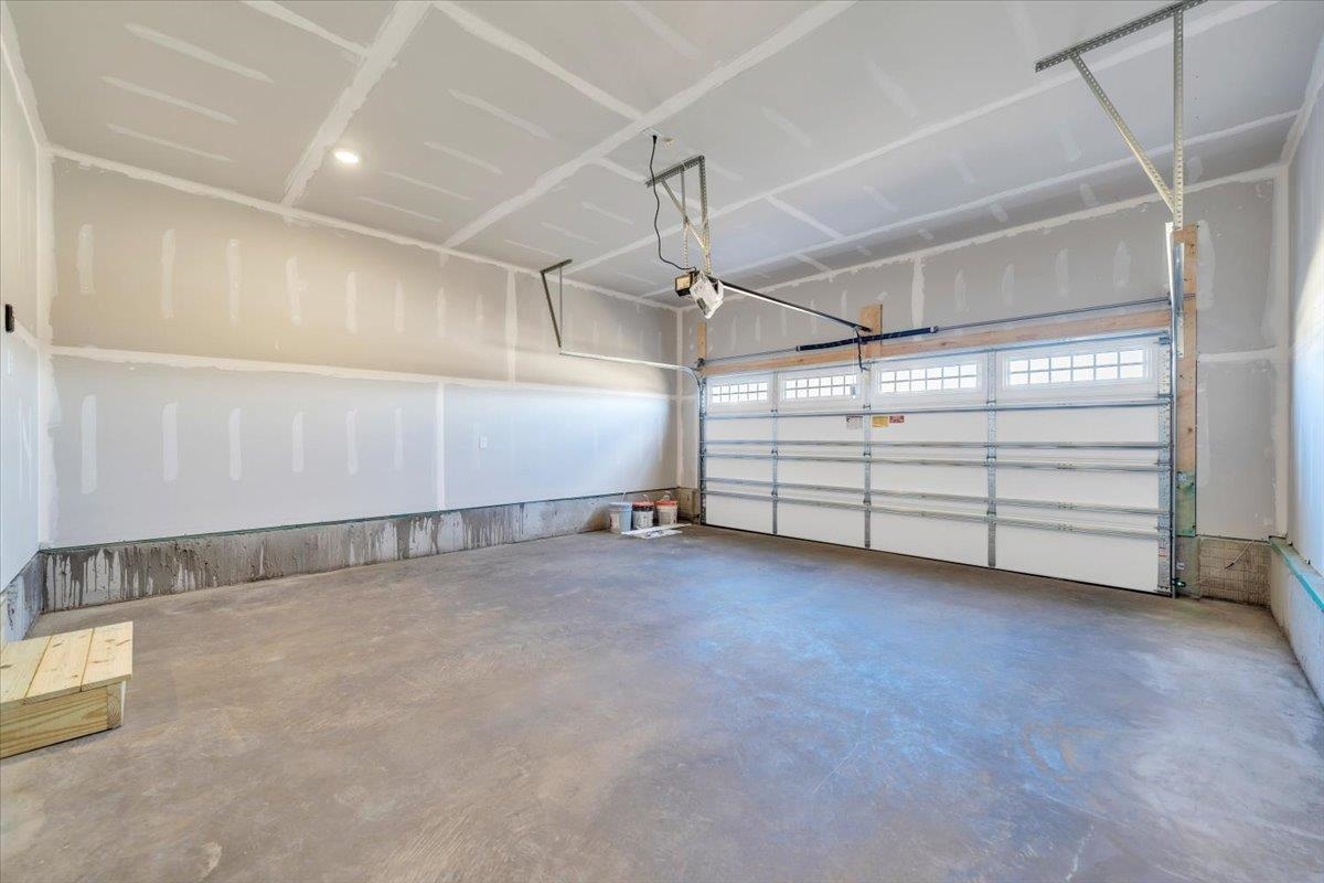 7401 King's Pointe Drive Fairlawn VA 24141