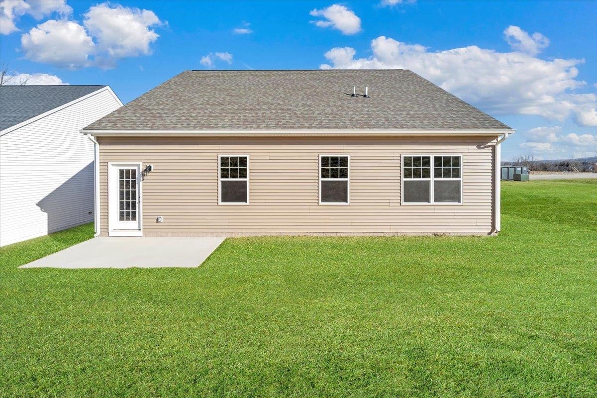 7401 King's Pointe Drive Fairlawn VA 24141