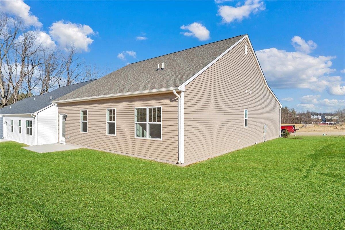 7401 King's Pointe Drive Fairlawn VA 24141