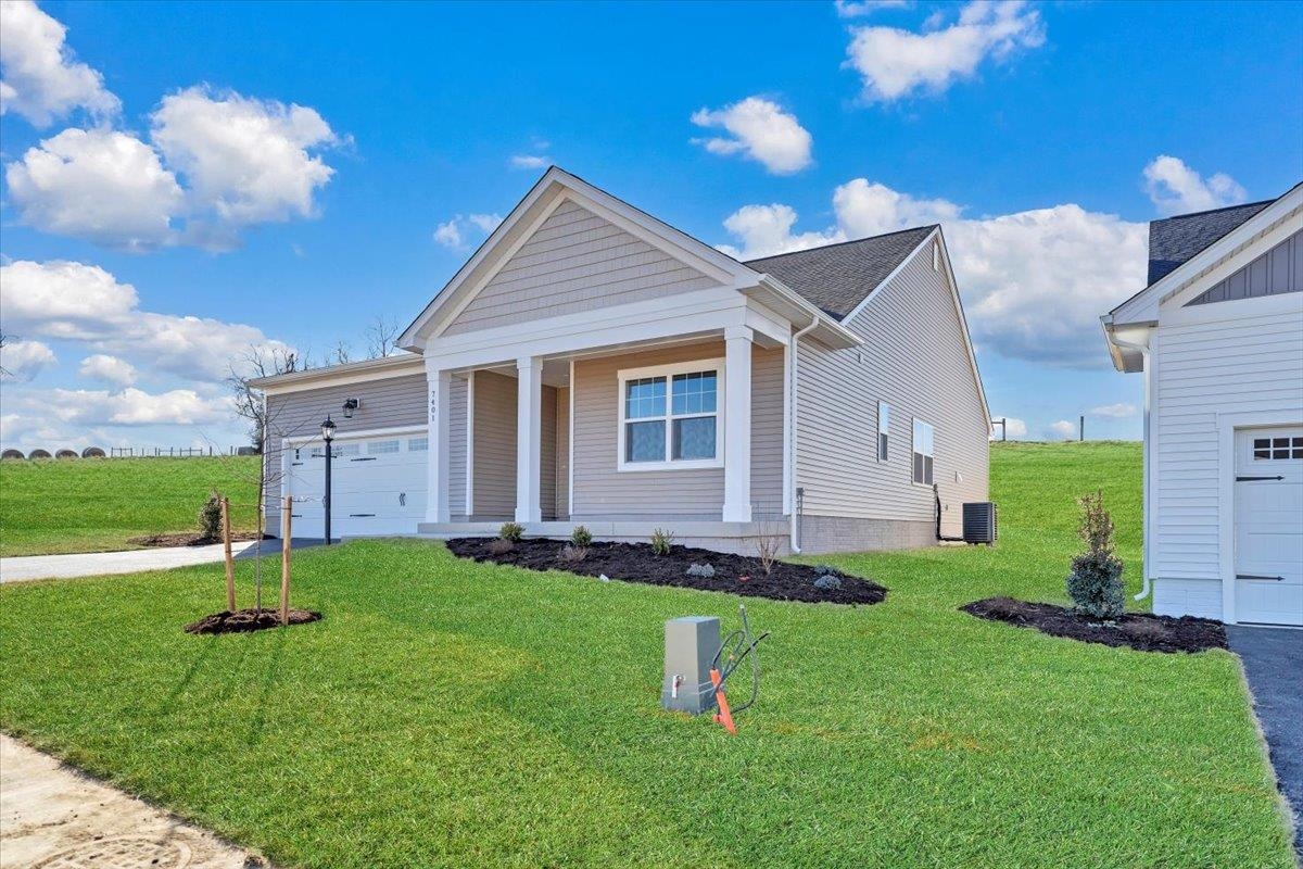 7401 King's Pointe Drive Fairlawn VA 24141