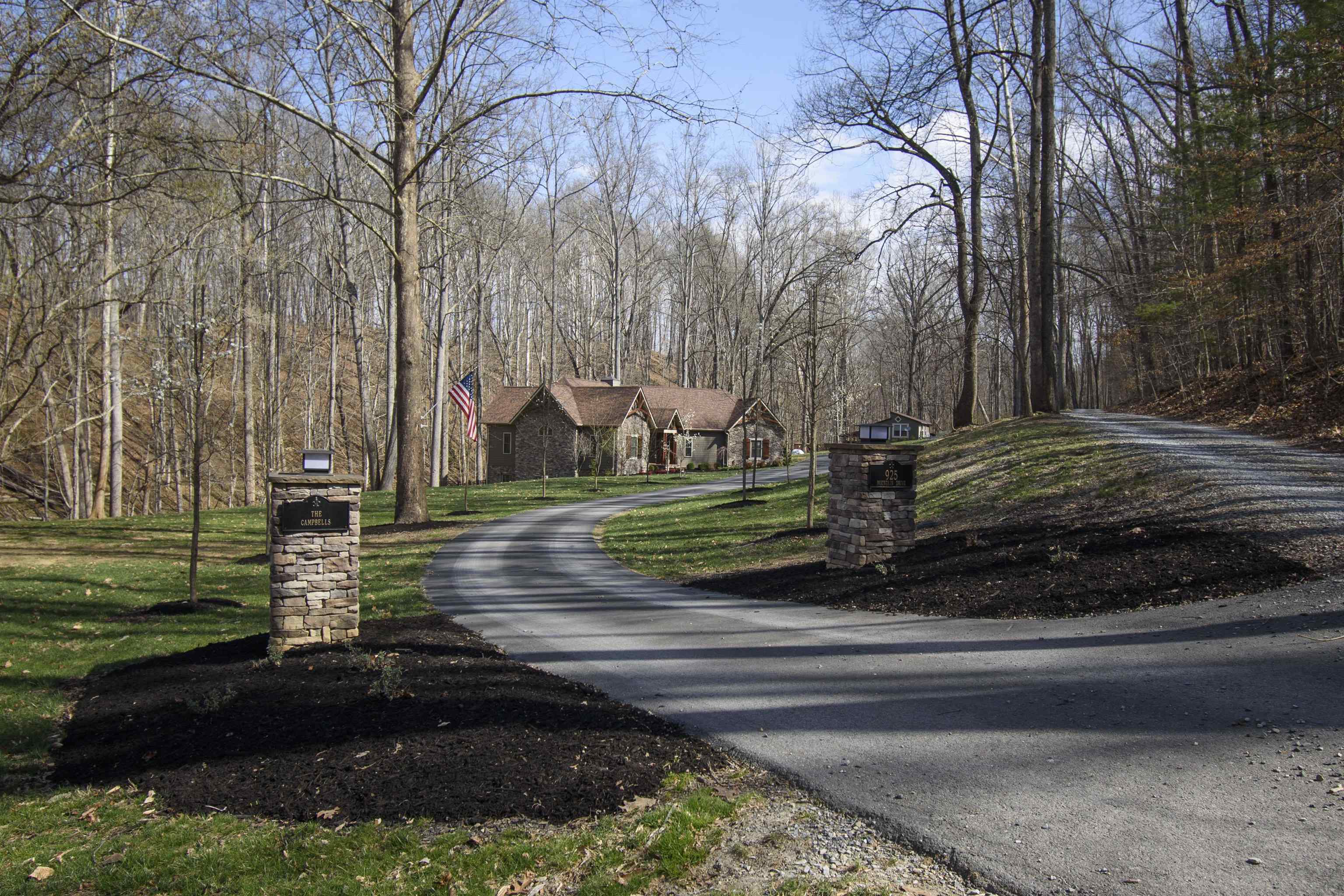 925 Mountain Drive Radford VA 24141