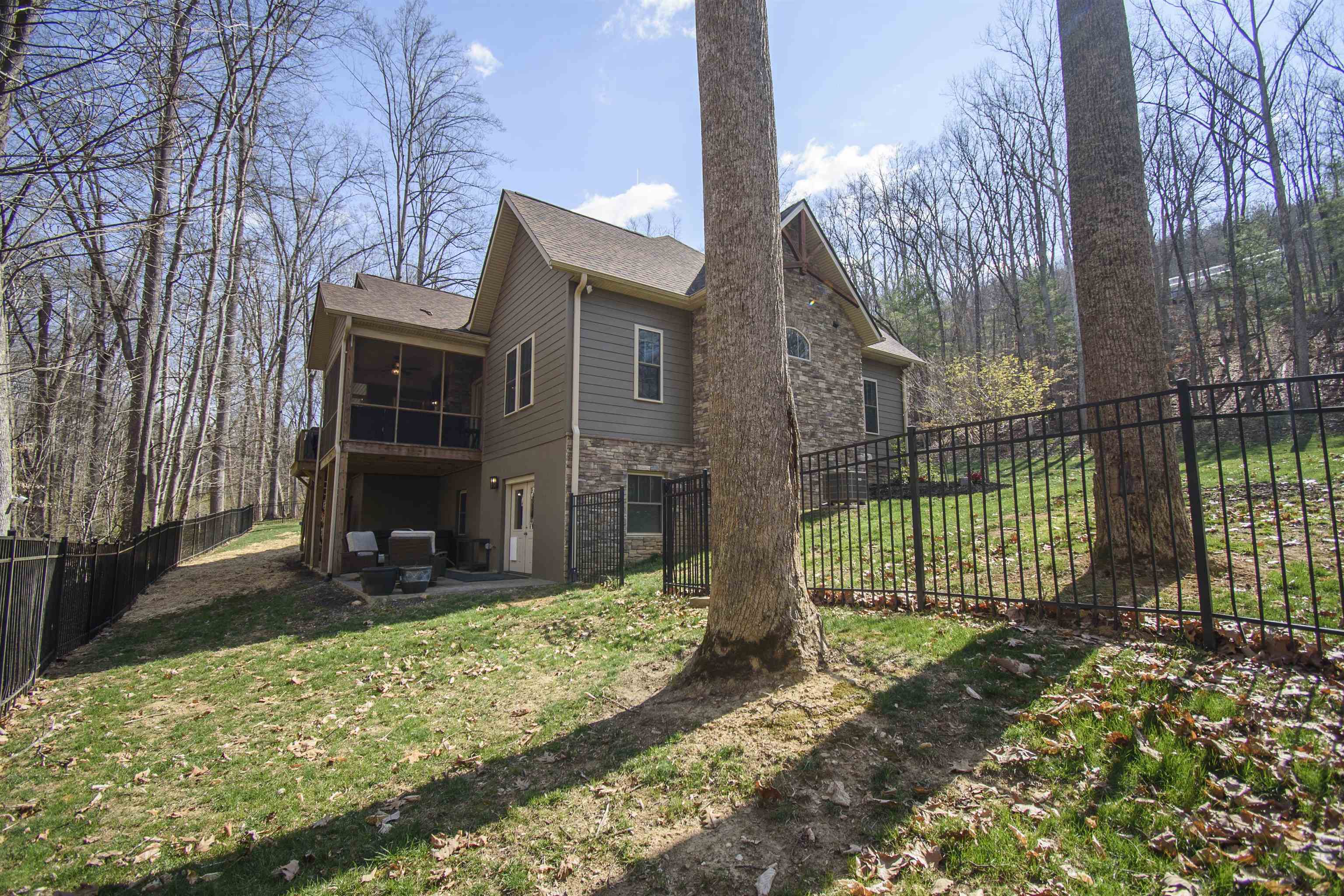 925 Mountain Drive Radford VA 24141