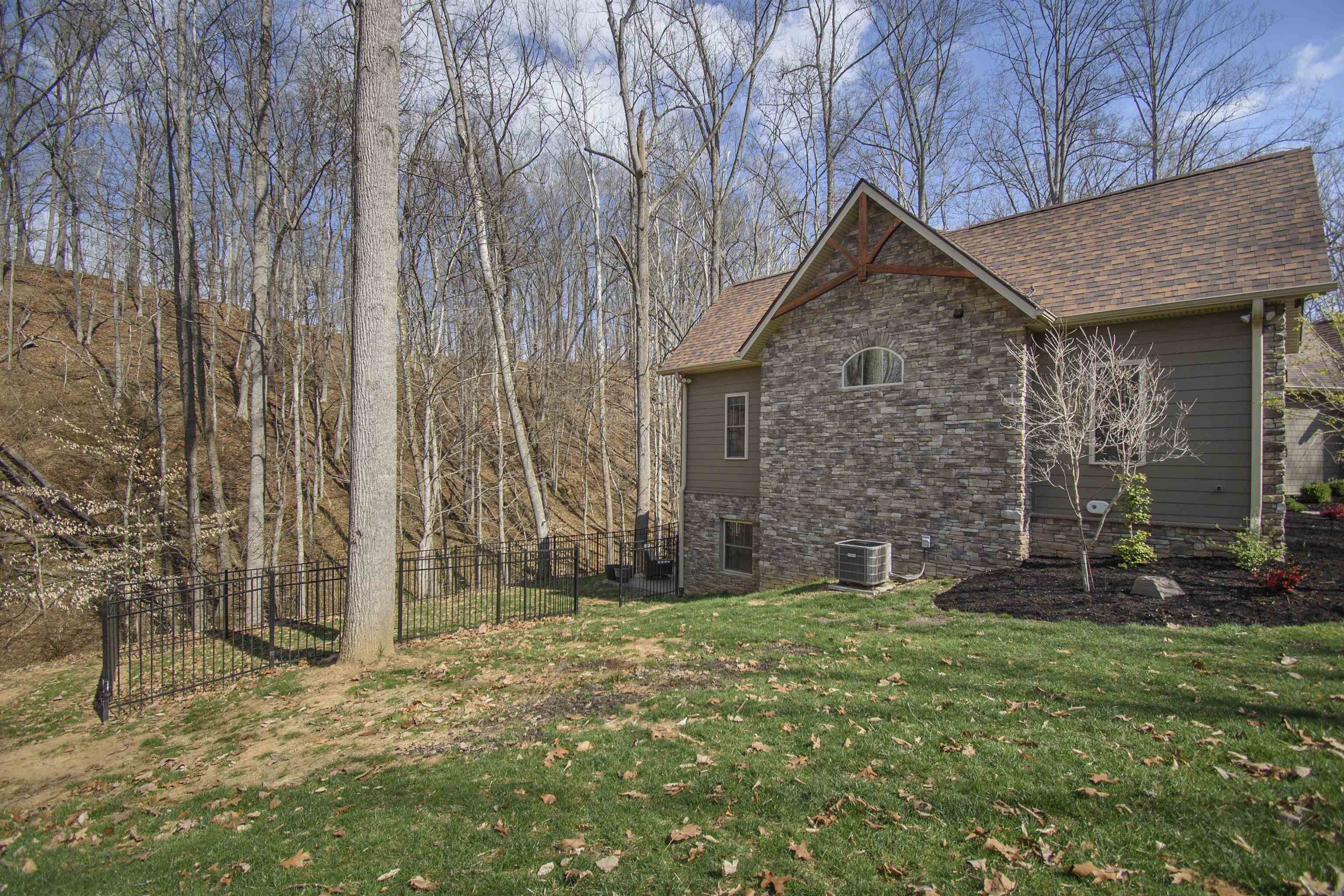 925 Mountain Drive Radford VA 24141