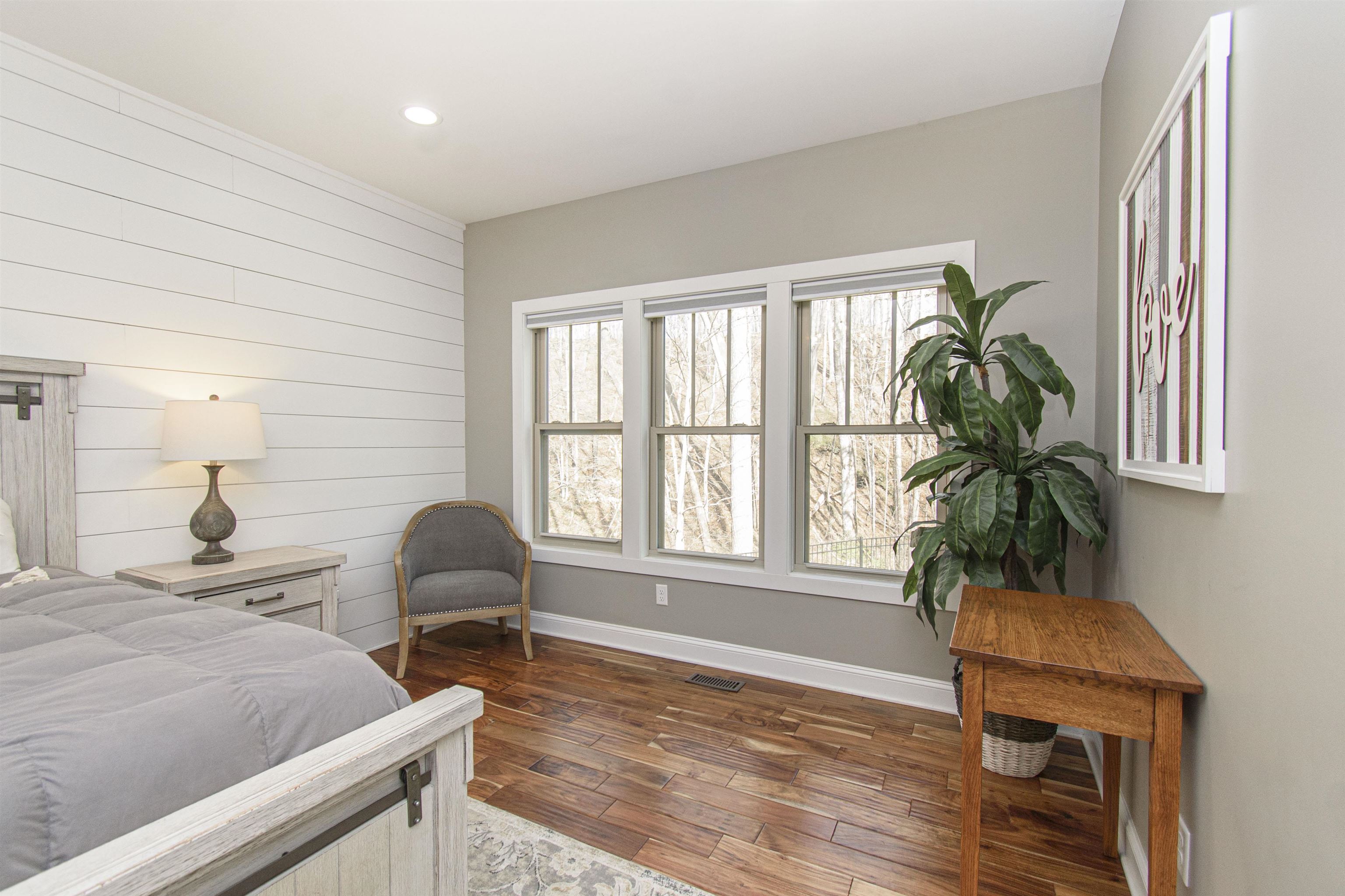 925 Mountain Drive Radford VA 24141