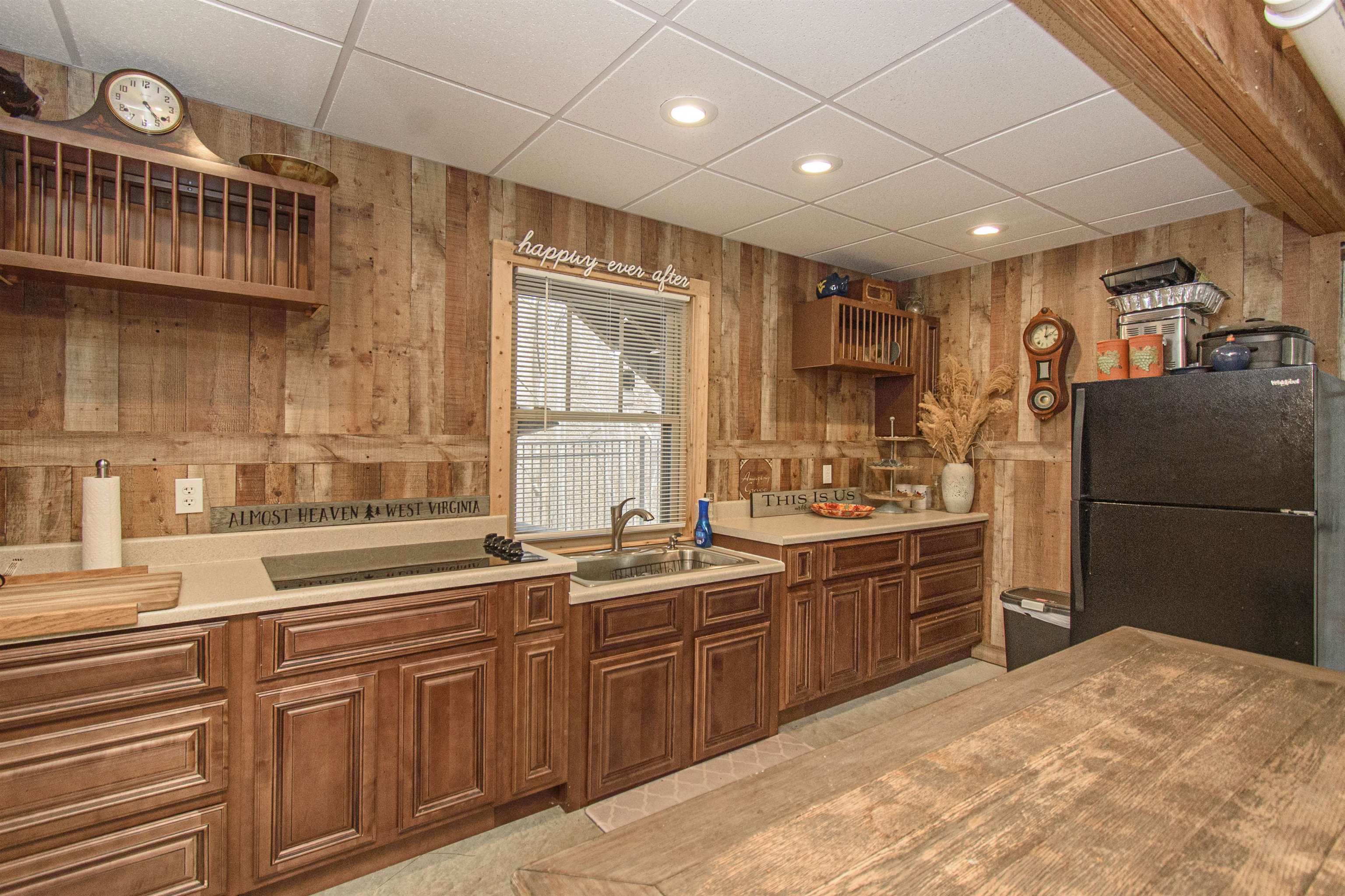 925 Mountain Drive Radford VA 24141