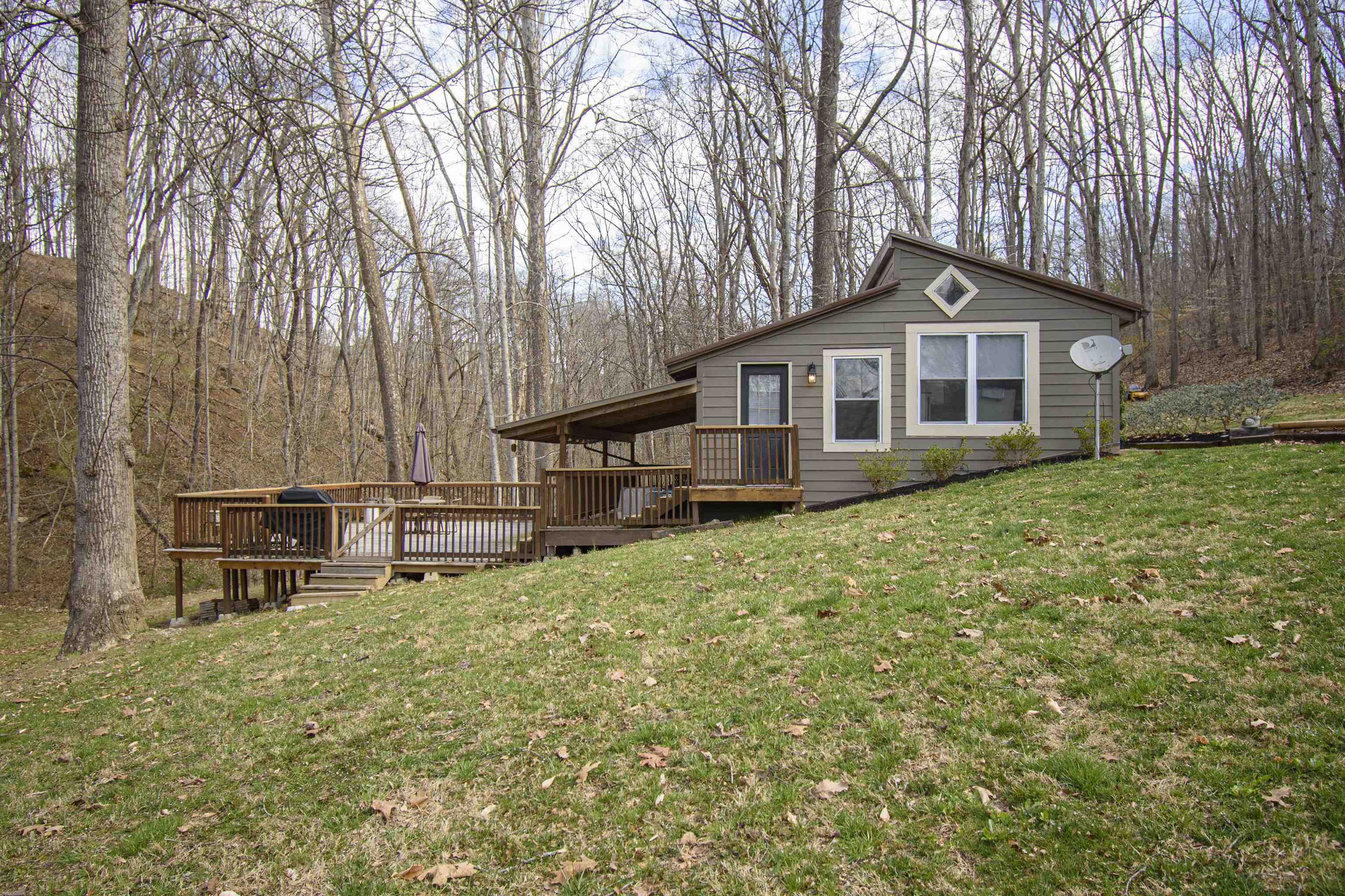 925 Mountain Drive Radford VA 24141