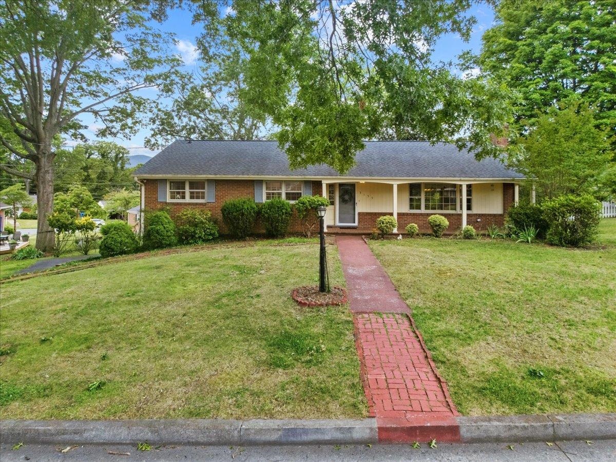 3155 Tomaranne Drive Roanoke VA 24018