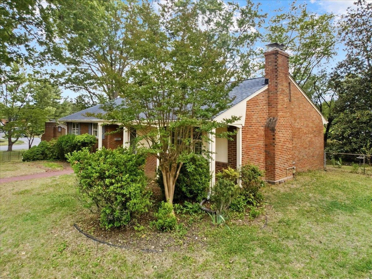 3155 Tomaranne Drive Roanoke VA 24018