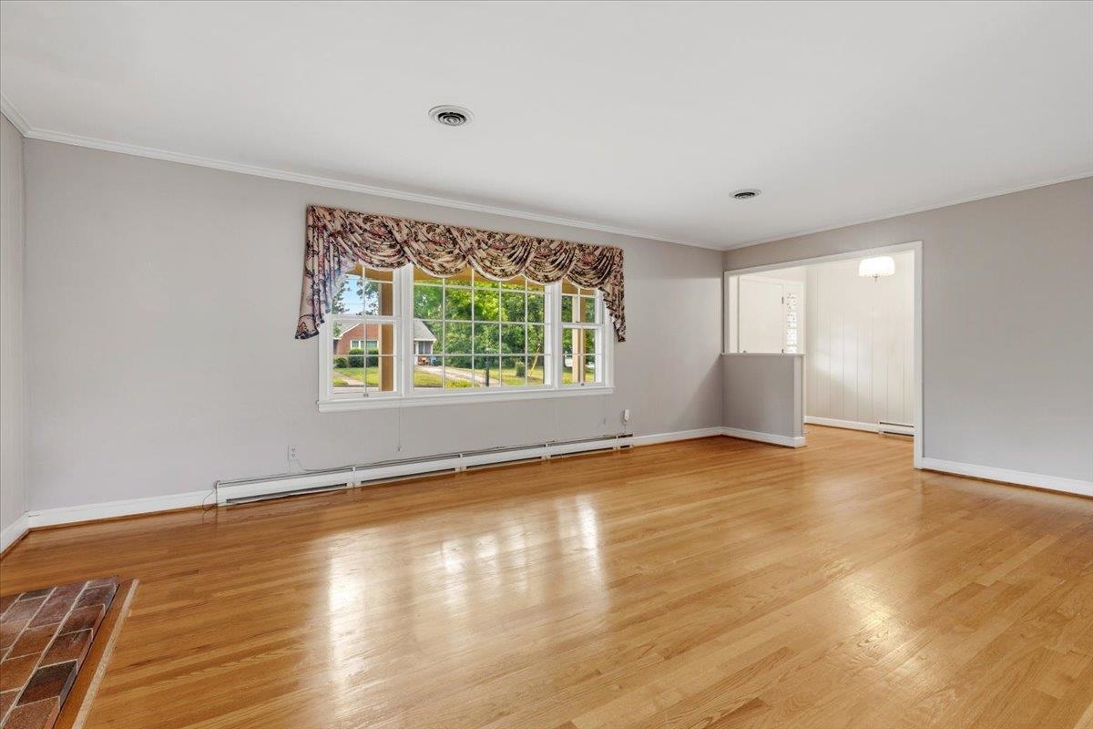 3155 Tomaranne Drive Roanoke VA 24018