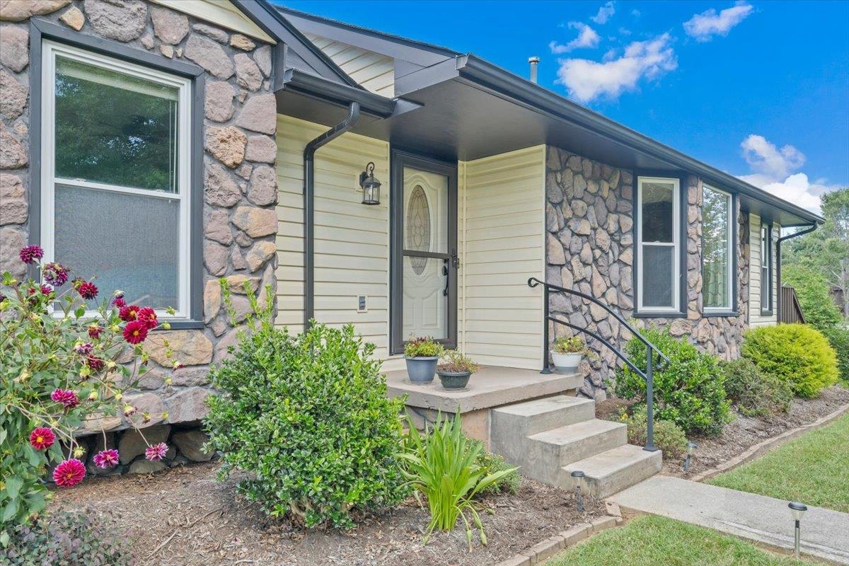 1280 Tranquility Viaduct Christiansburg VA 24073