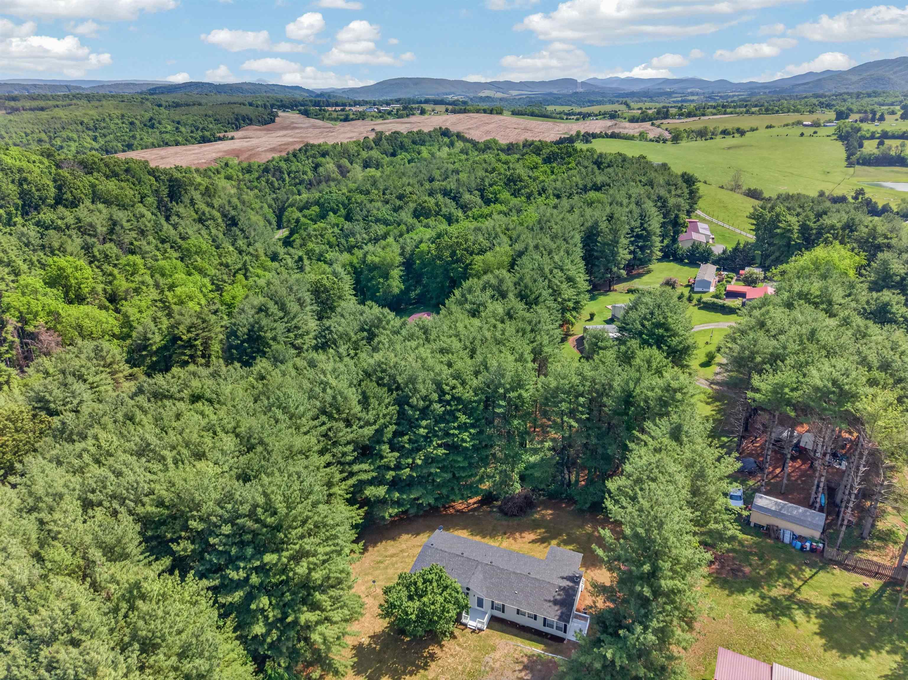 446 Lead Mine Road Austinville VA 24312